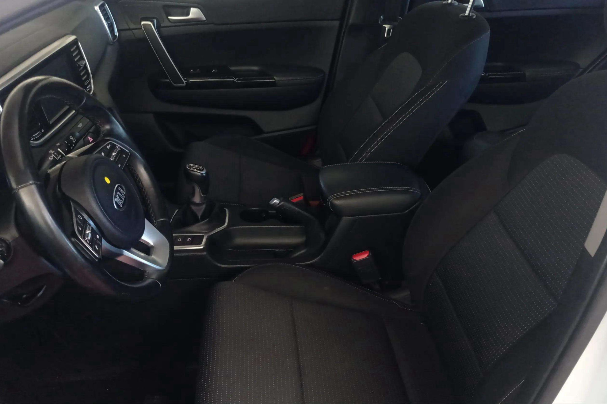 Kia Sportage 1.6 MHEV Drive 4x2 - foto 9