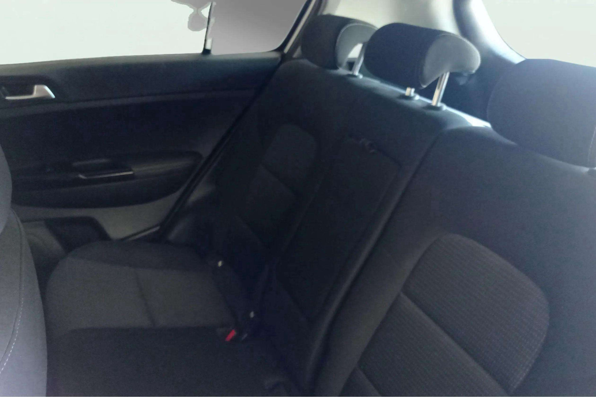 Kia Sportage 1.6 MHEV Drive 4x2 - foto 10