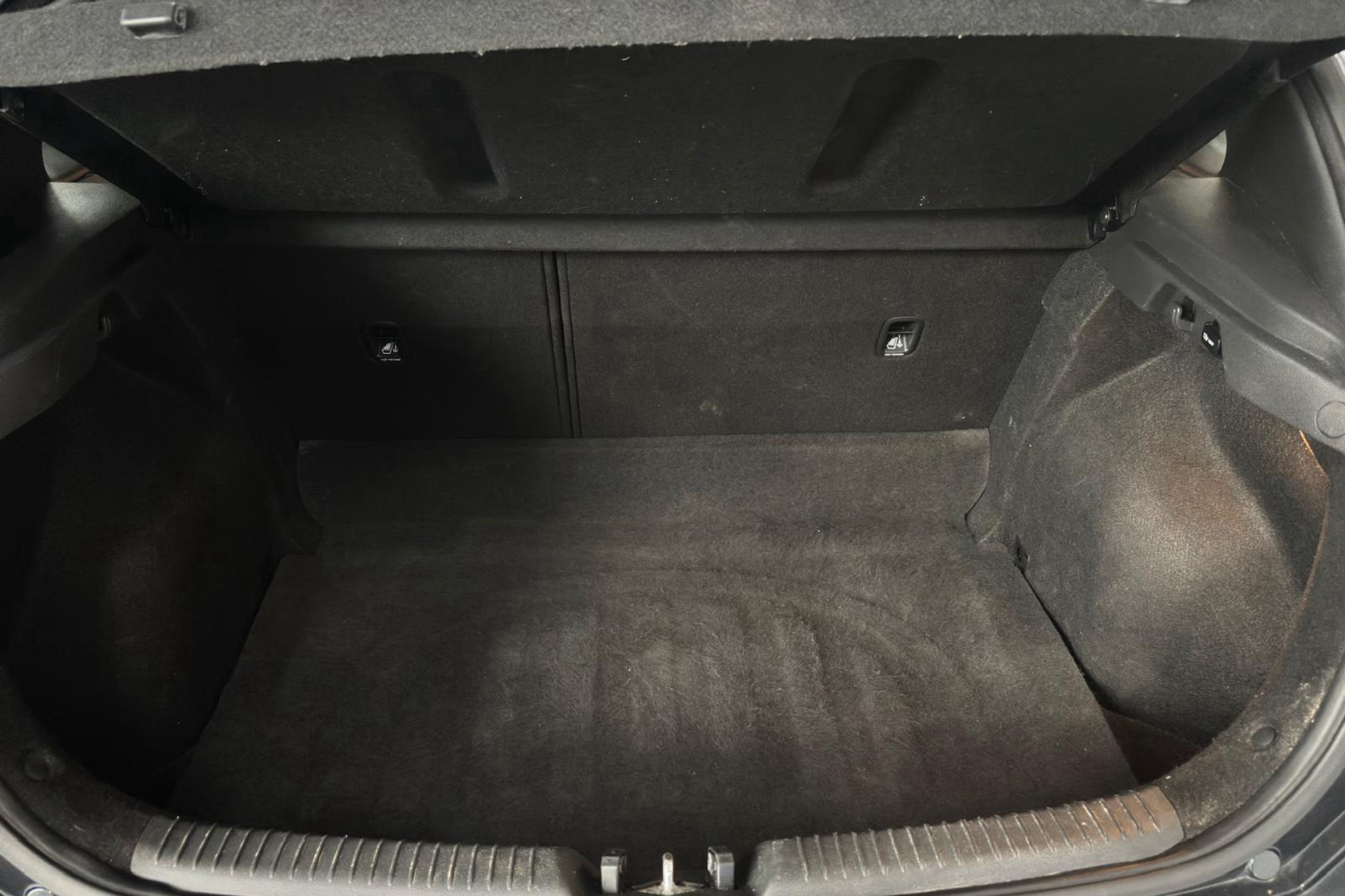 Hyundai i30 1.5 DPI Essence - foto 8
