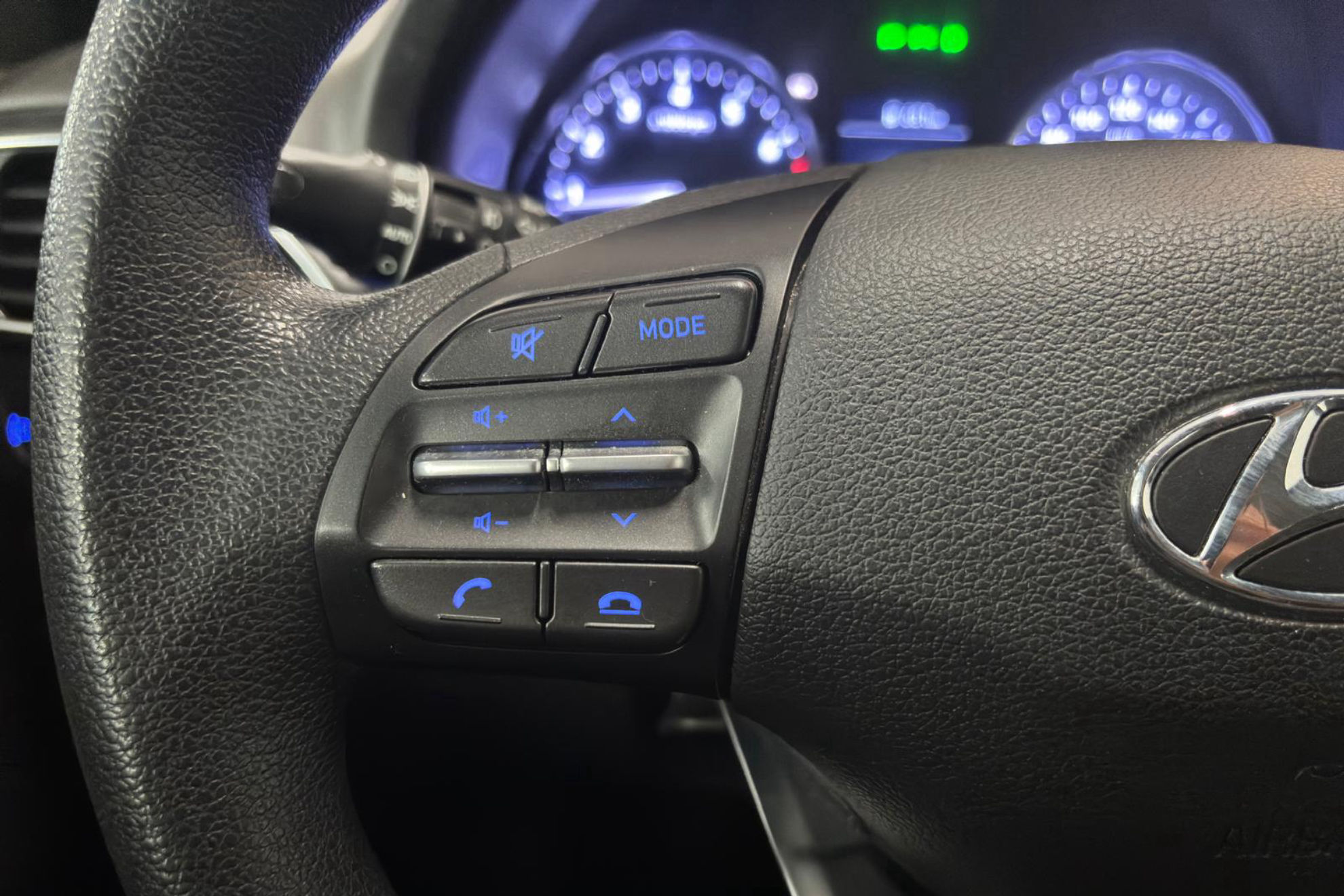 Hyundai i30 1.5 DPI Essence - foto 16