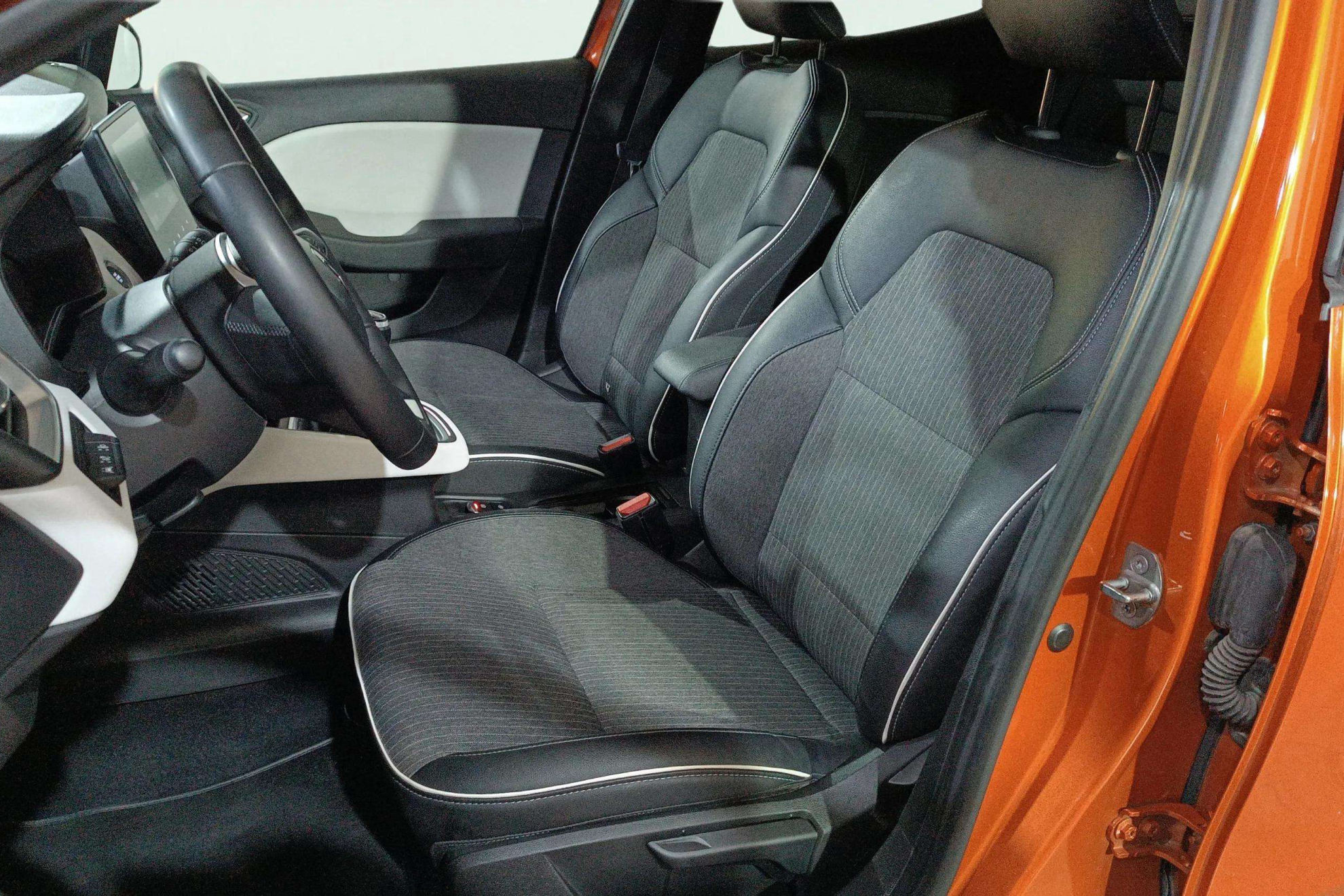 Renault Clio Techno TCe 90 - foto 14