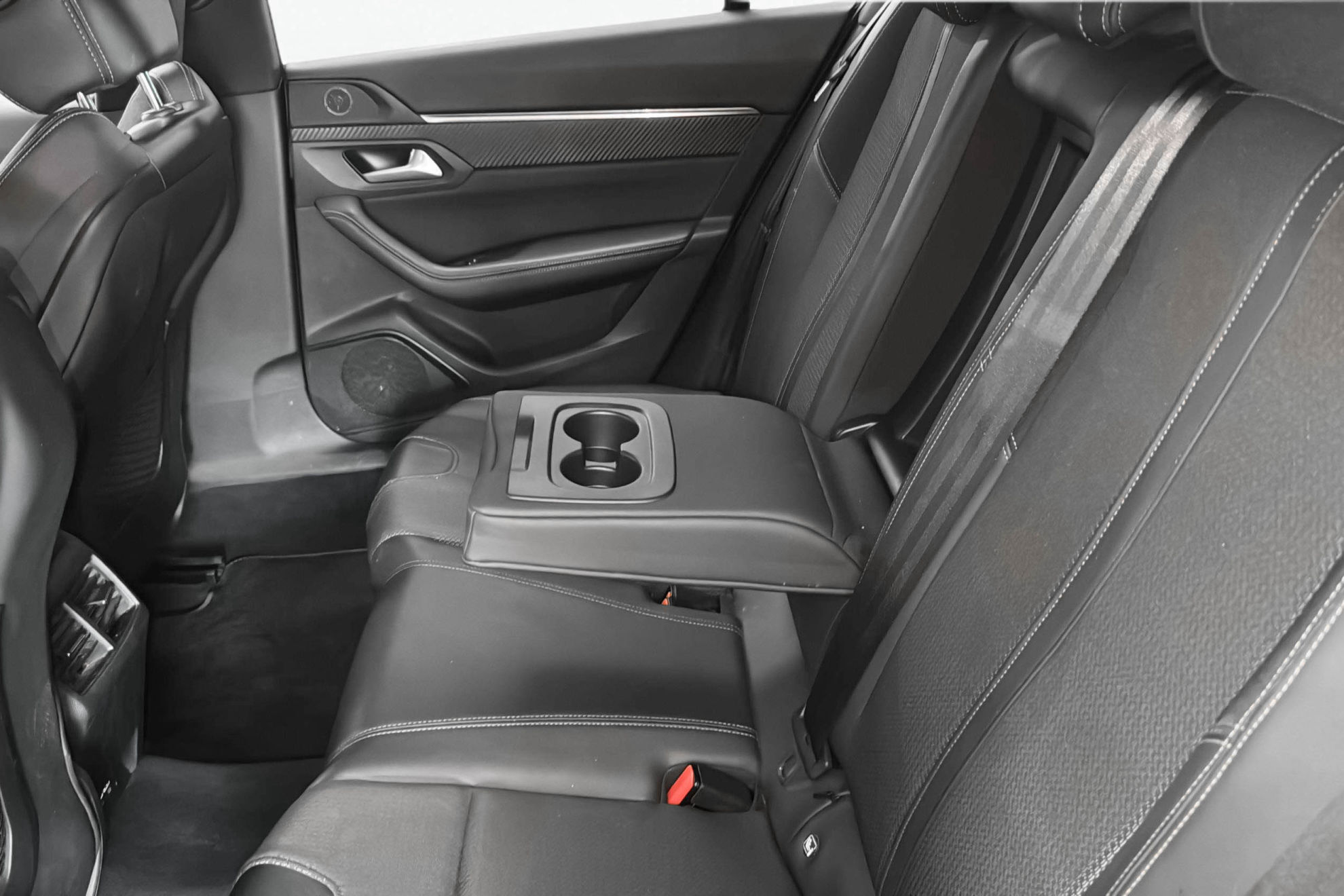 Peugeot 508 GT Pack BlueHDi 130 EAT8 - foto 43