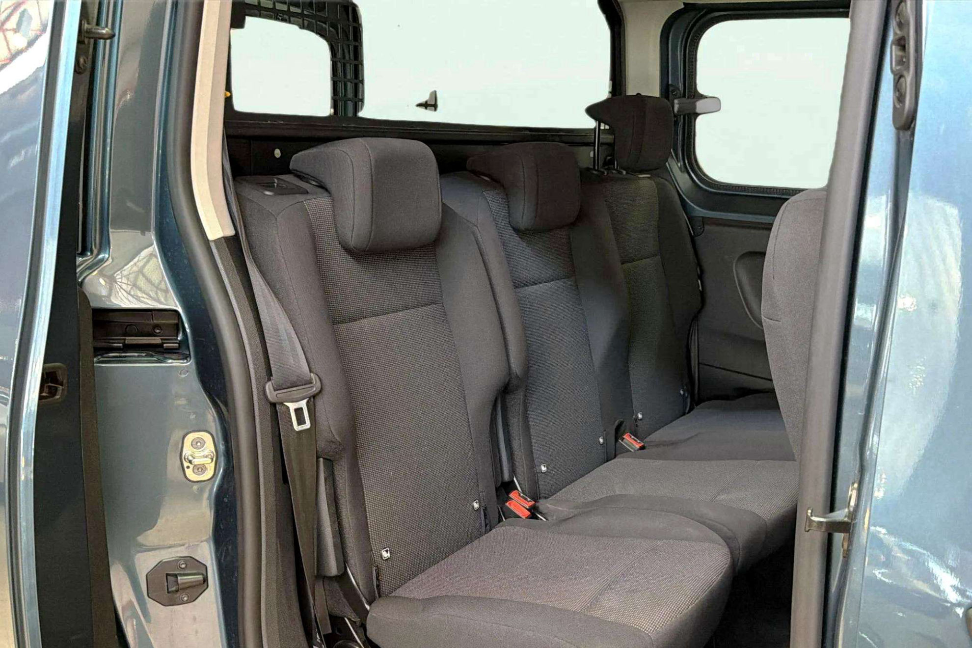 Opel Combo 1.5 Td MT6 ?6.4 - foto 13