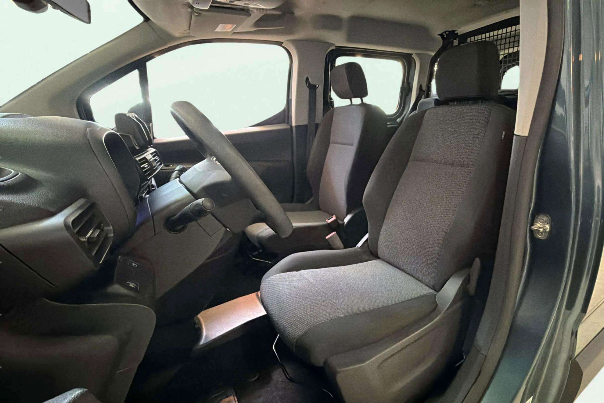 Opel Combo 1.5 Td MT6 ?6.4 - foto 12