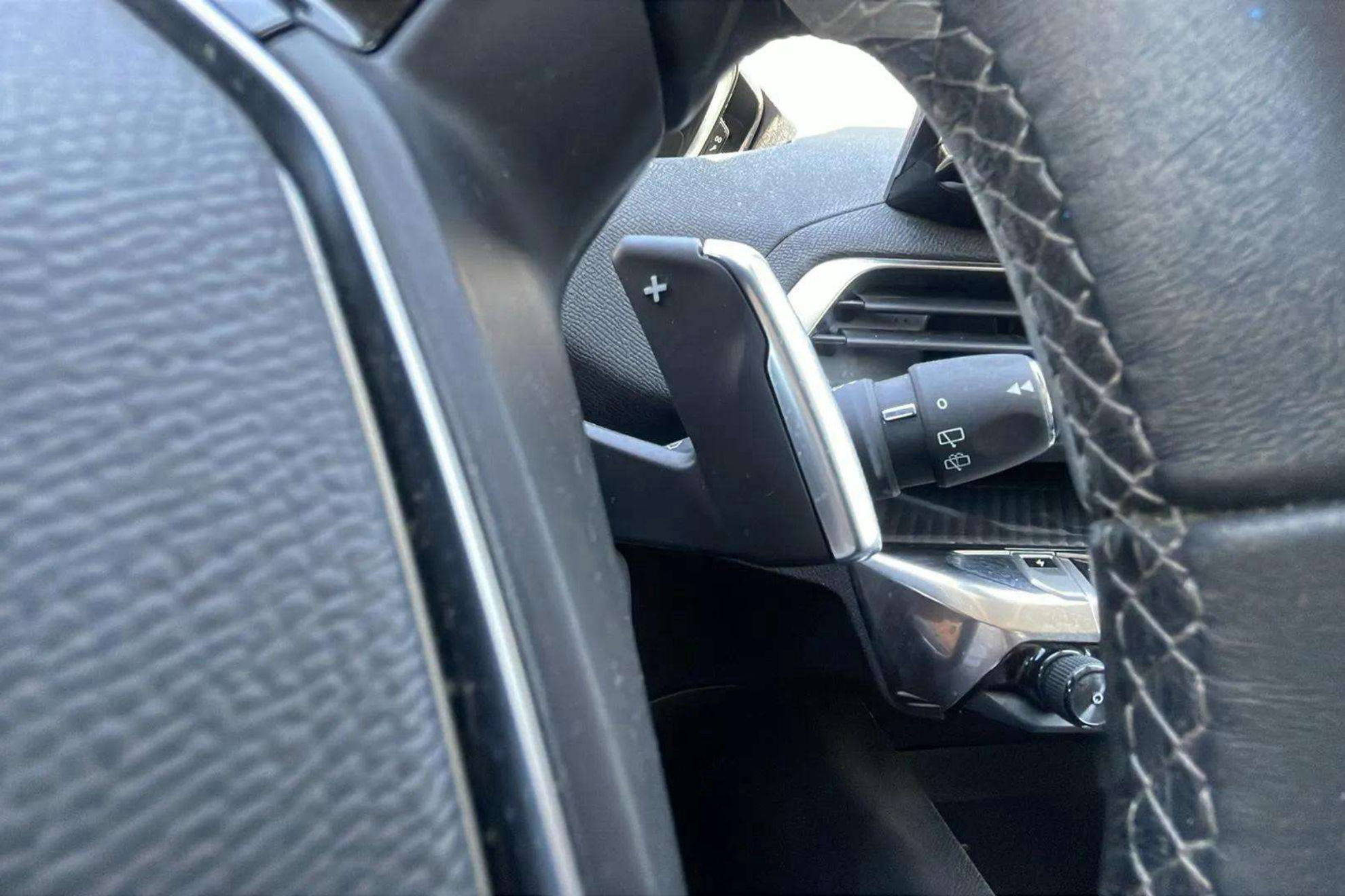 Peugeot 3008 225 e-EAT8 Allure - foto 16