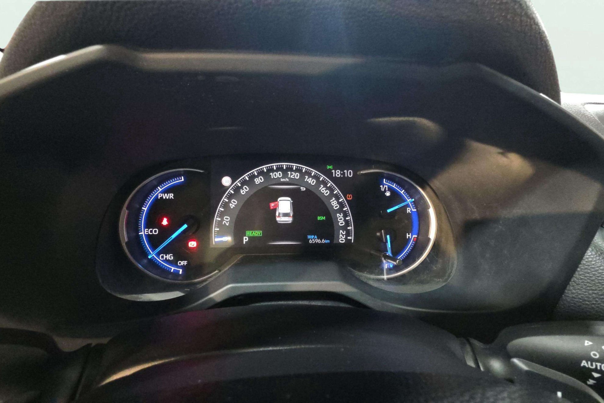 Toyota RAV4 2.5l 220H Luxury - foto 12