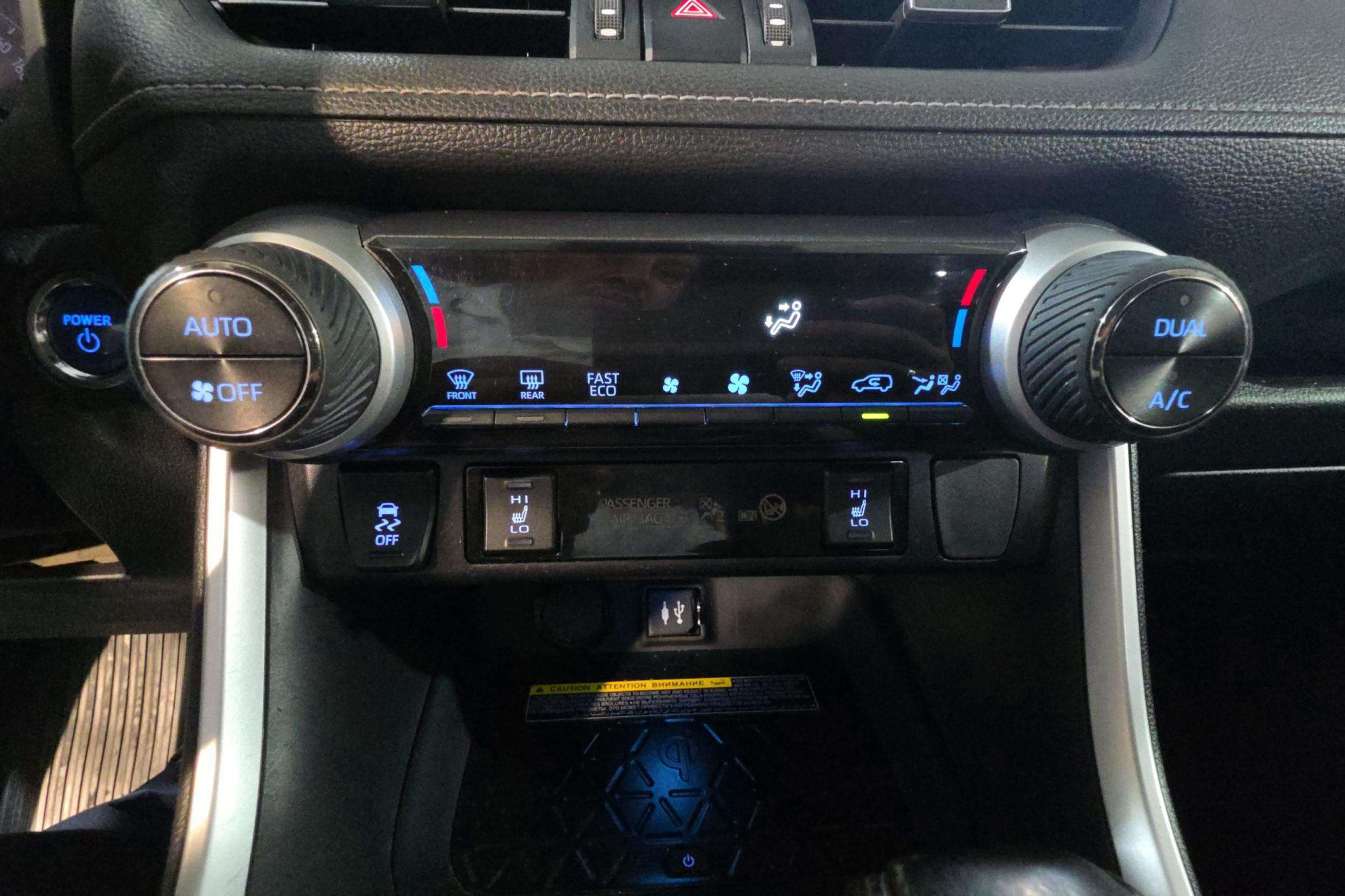 Toyota RAV4 2.5l 220H Luxury - foto 17