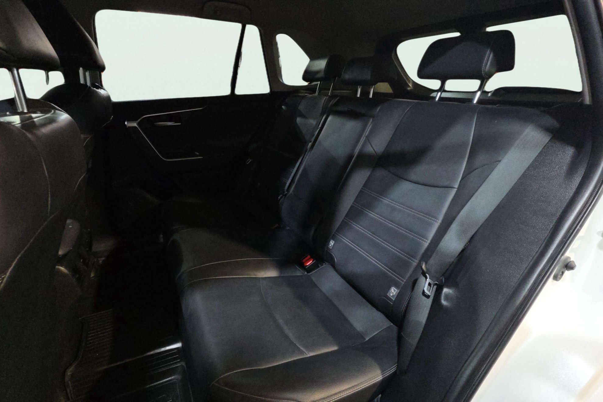 Toyota RAV4 2.5l 220H Luxury - foto 16