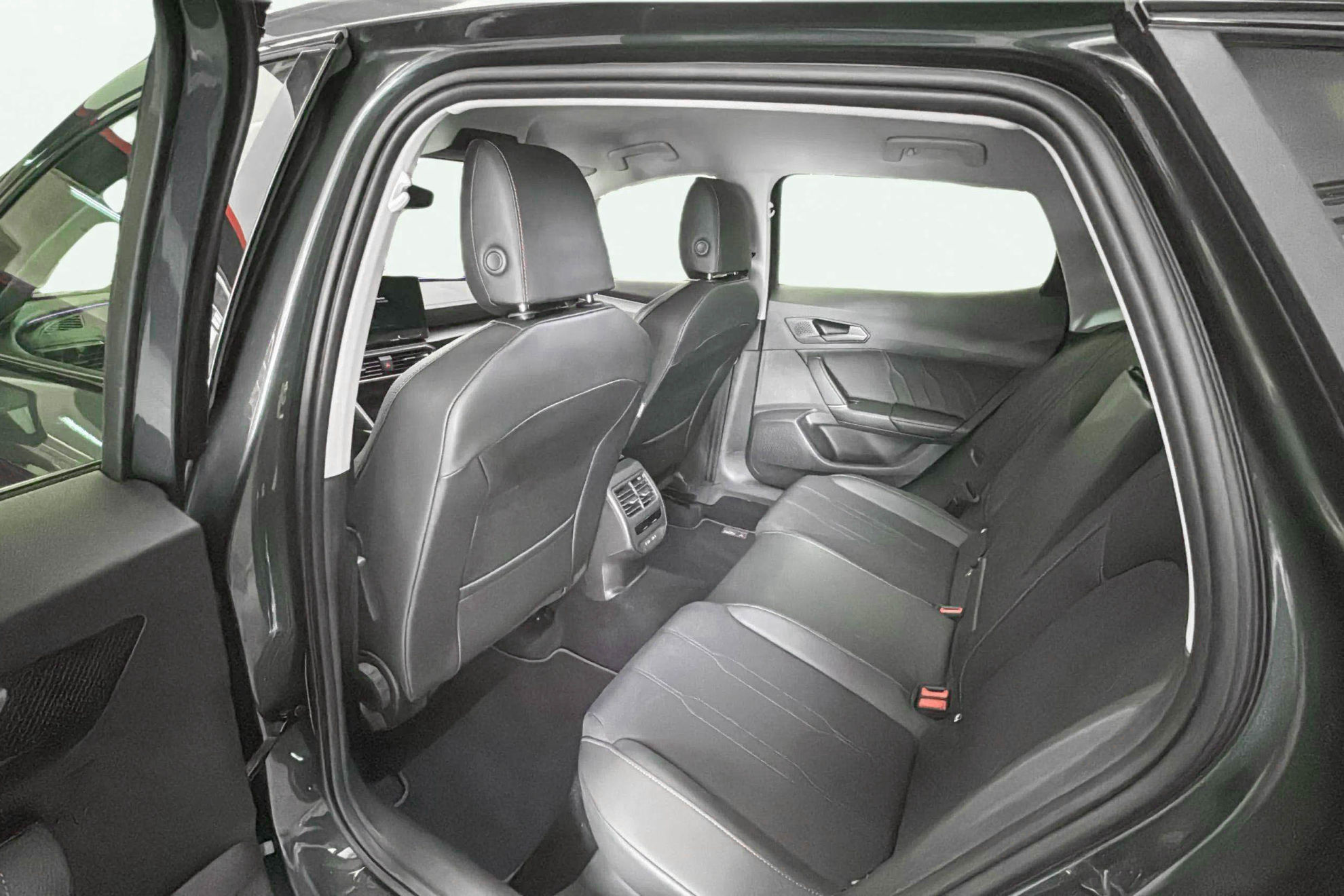 Cupra Formentor 1.5 TSI DSG - foto 13