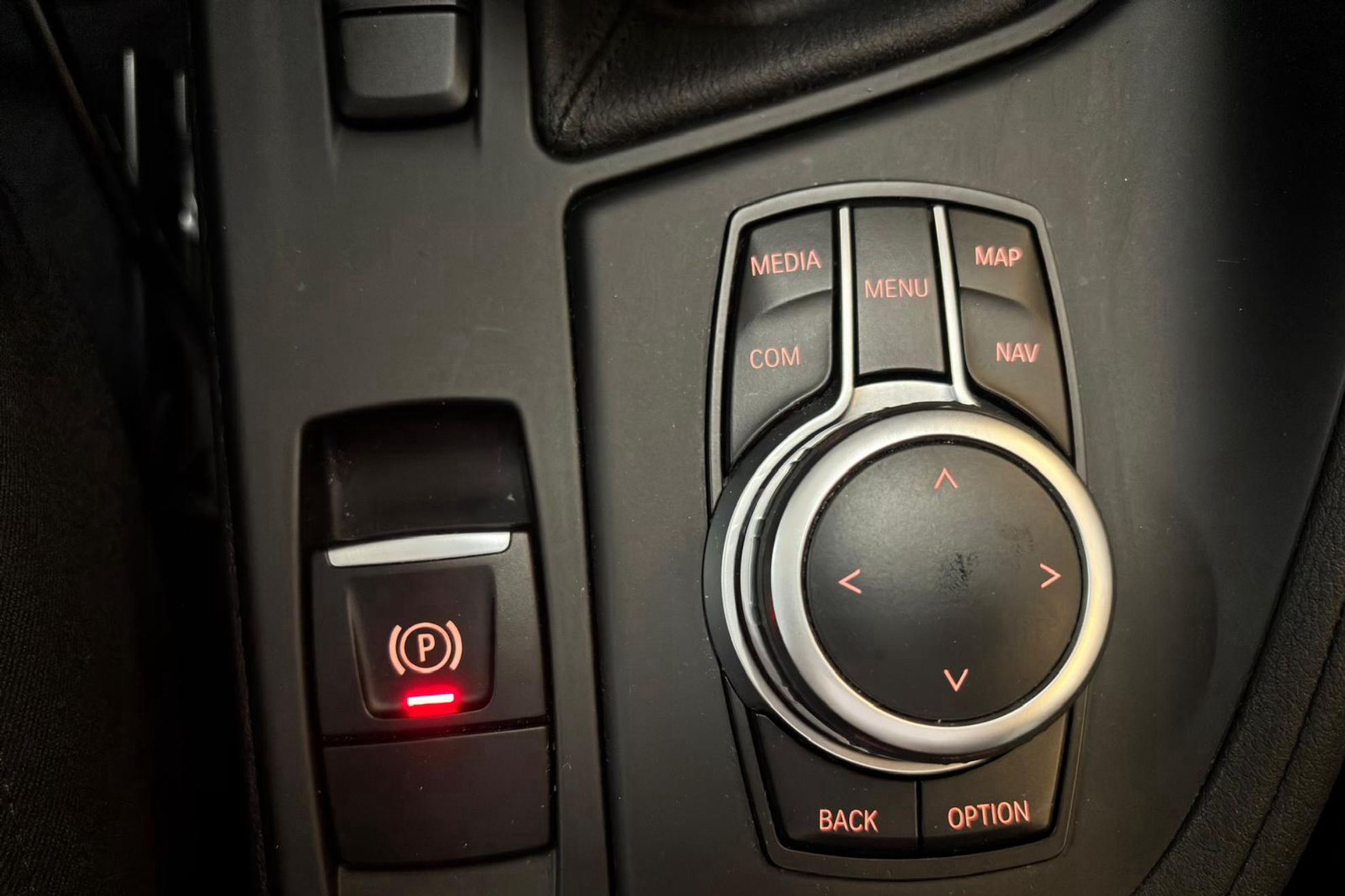 BMW X1 sDrive18i - foto 32