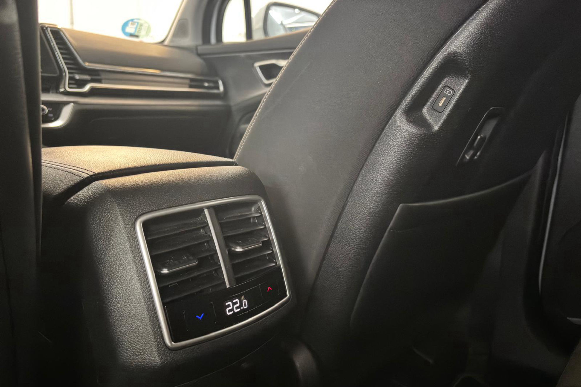 Kia Sportage 1.6 T-GDi HEV Drive 4x2 - foto 13