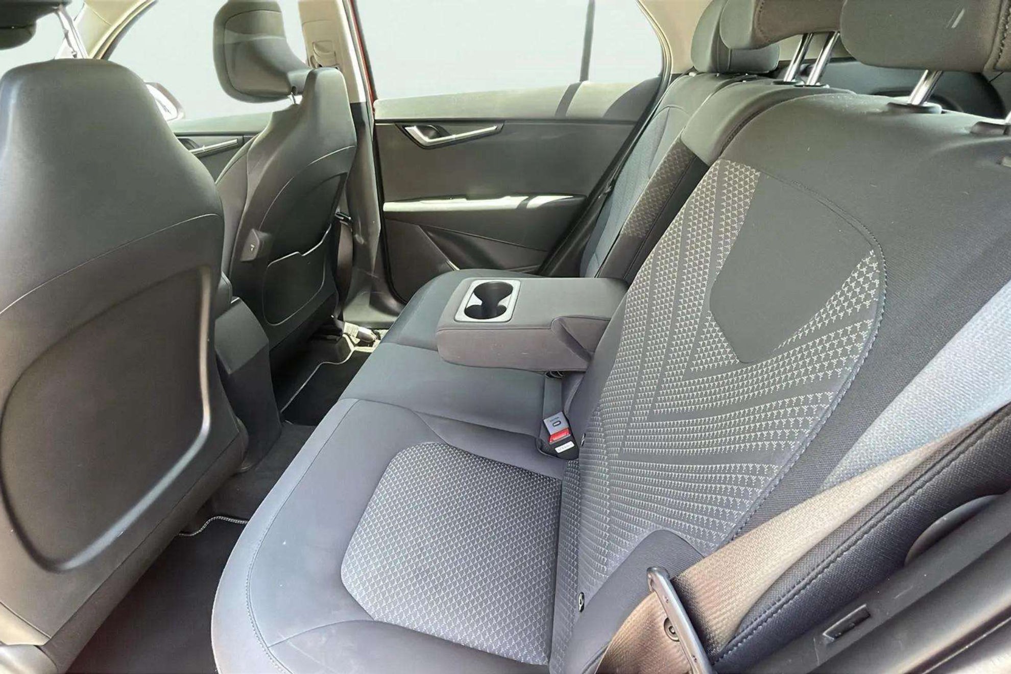 Kia Niro 1.6 GDi HEV Concept - foto 13