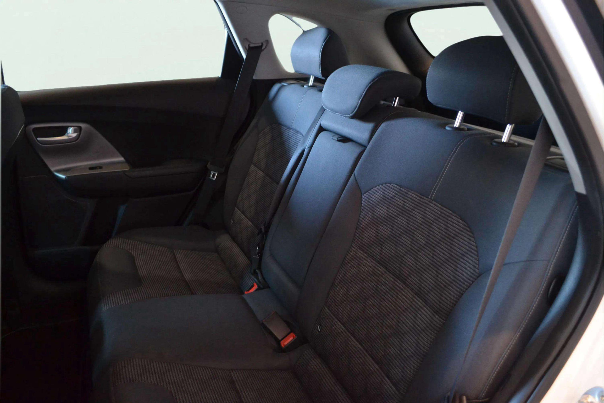 Kia Niro 1.6 GDi HEV Concept - foto 10