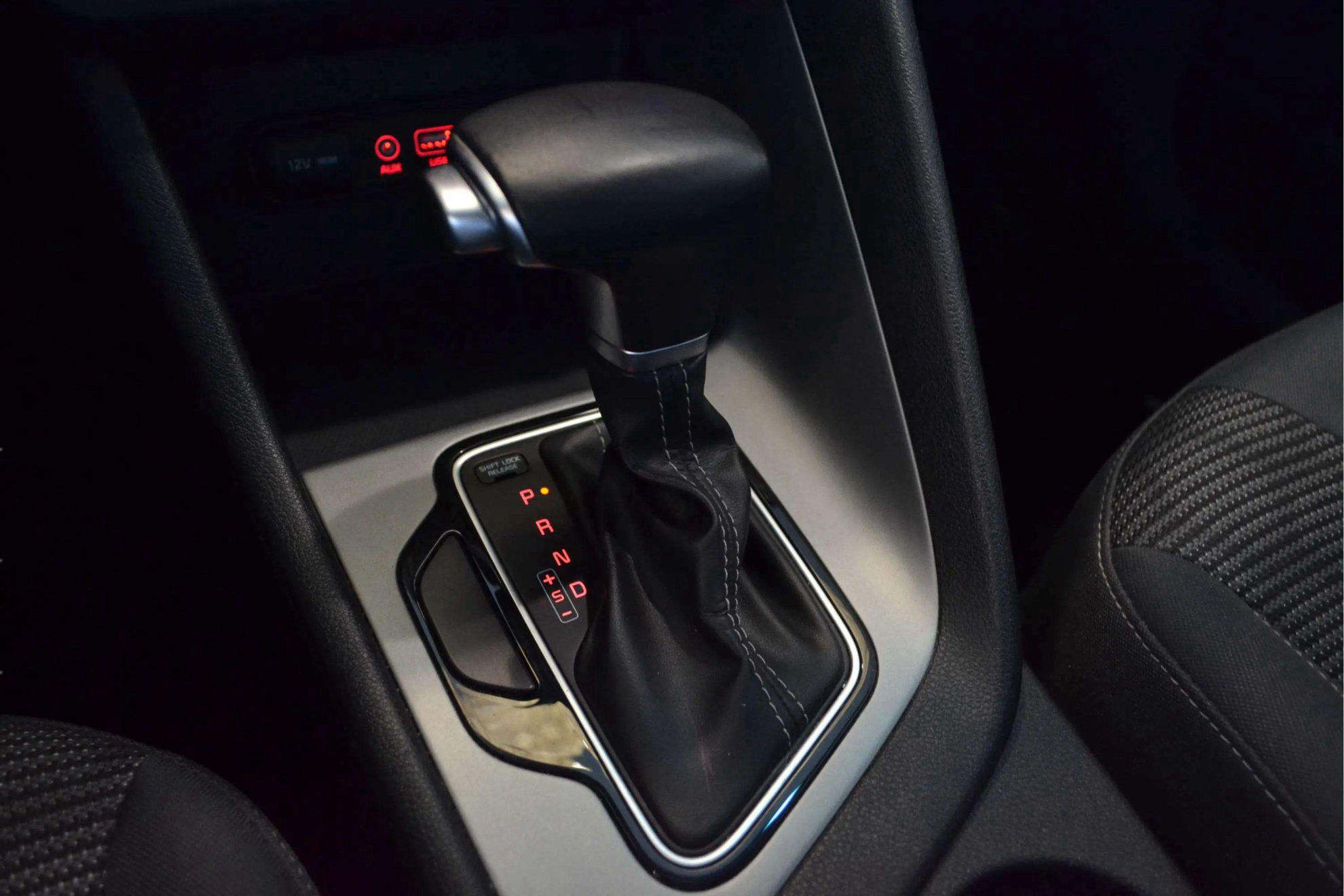 Kia Niro 1.6 GDi HEV Concept - foto 23