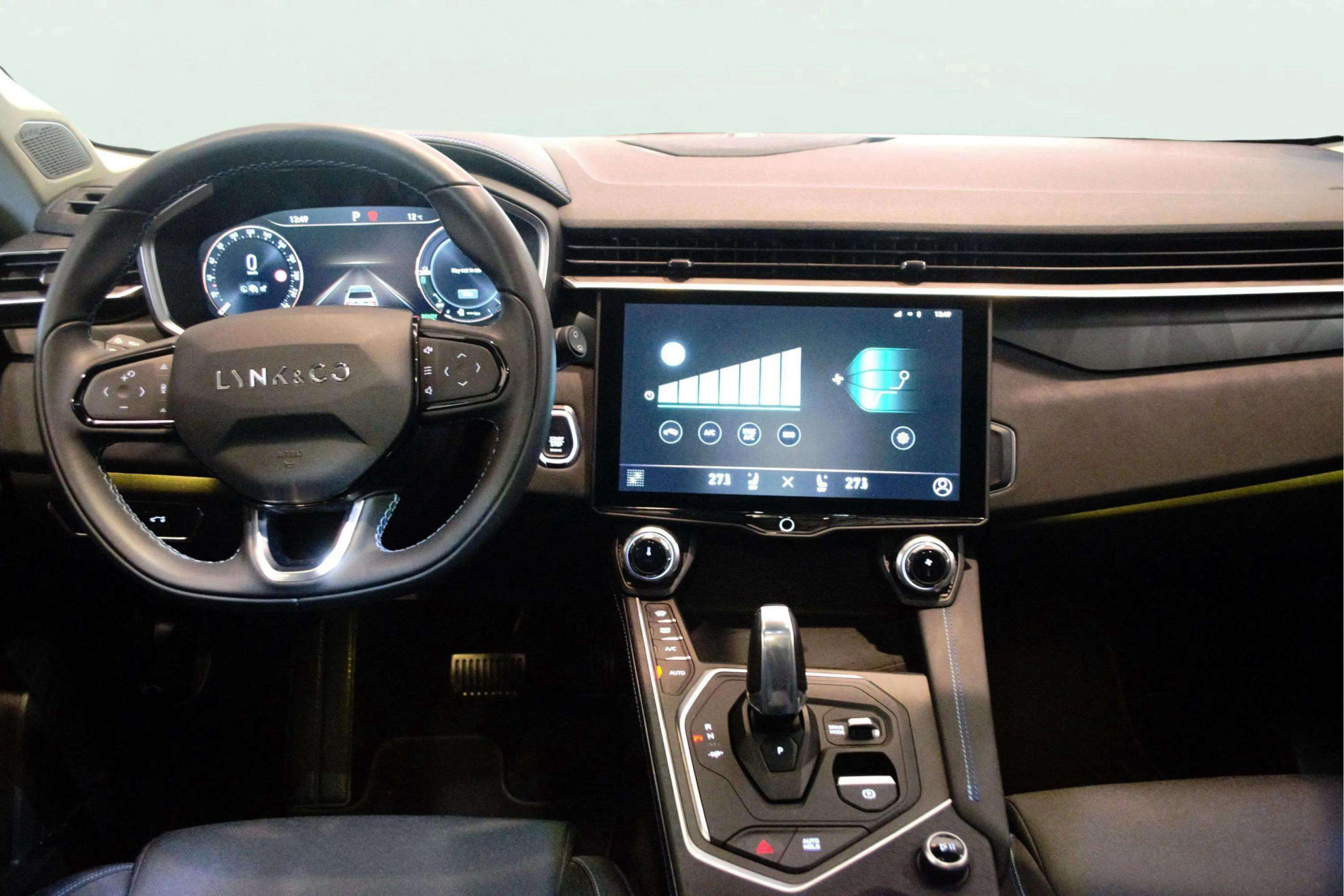 Lynk & Co 01 1.5 PHEV - foto 15