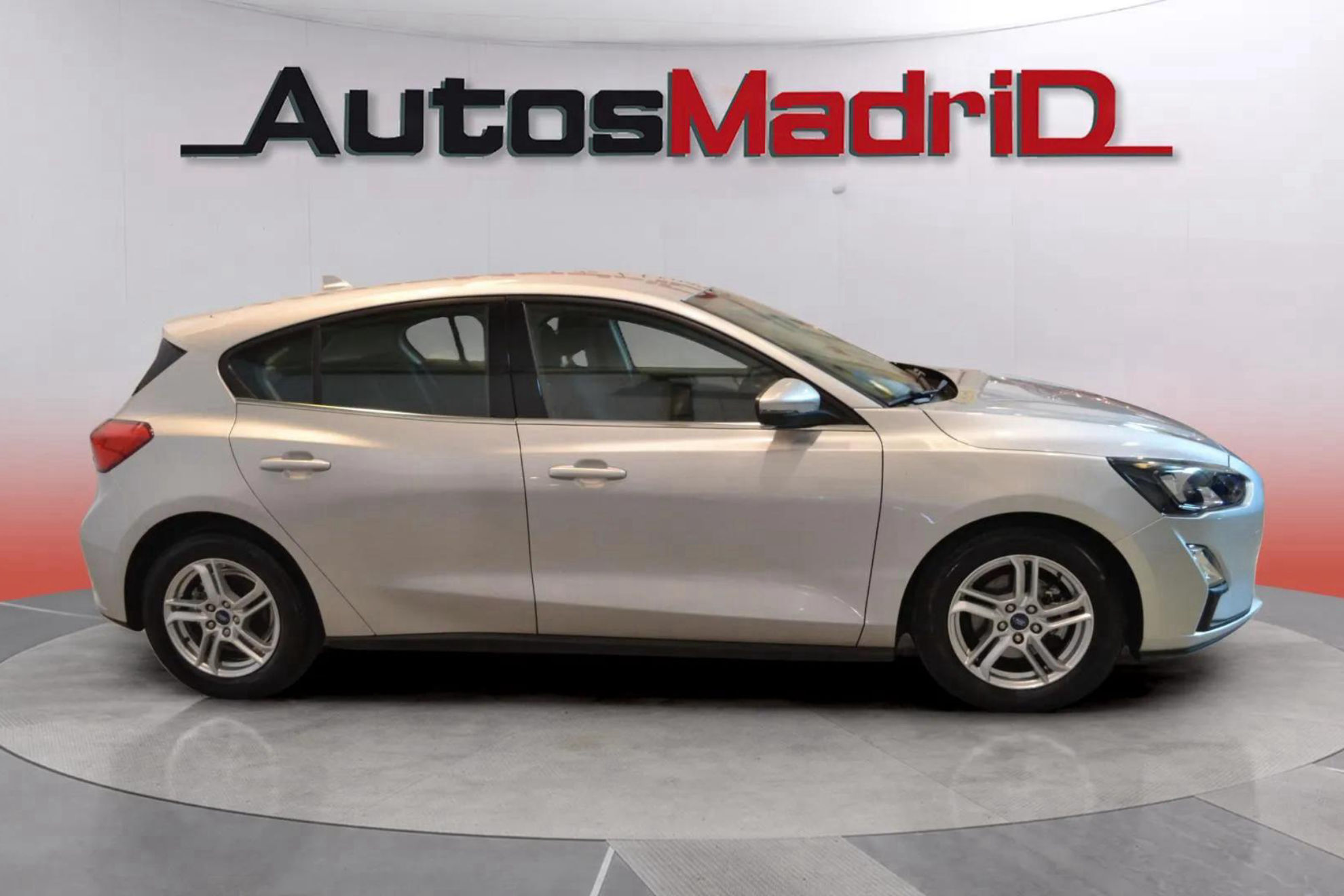 Ford Focus 1.0 EcoBoost MHEV Trend+ - foto 8