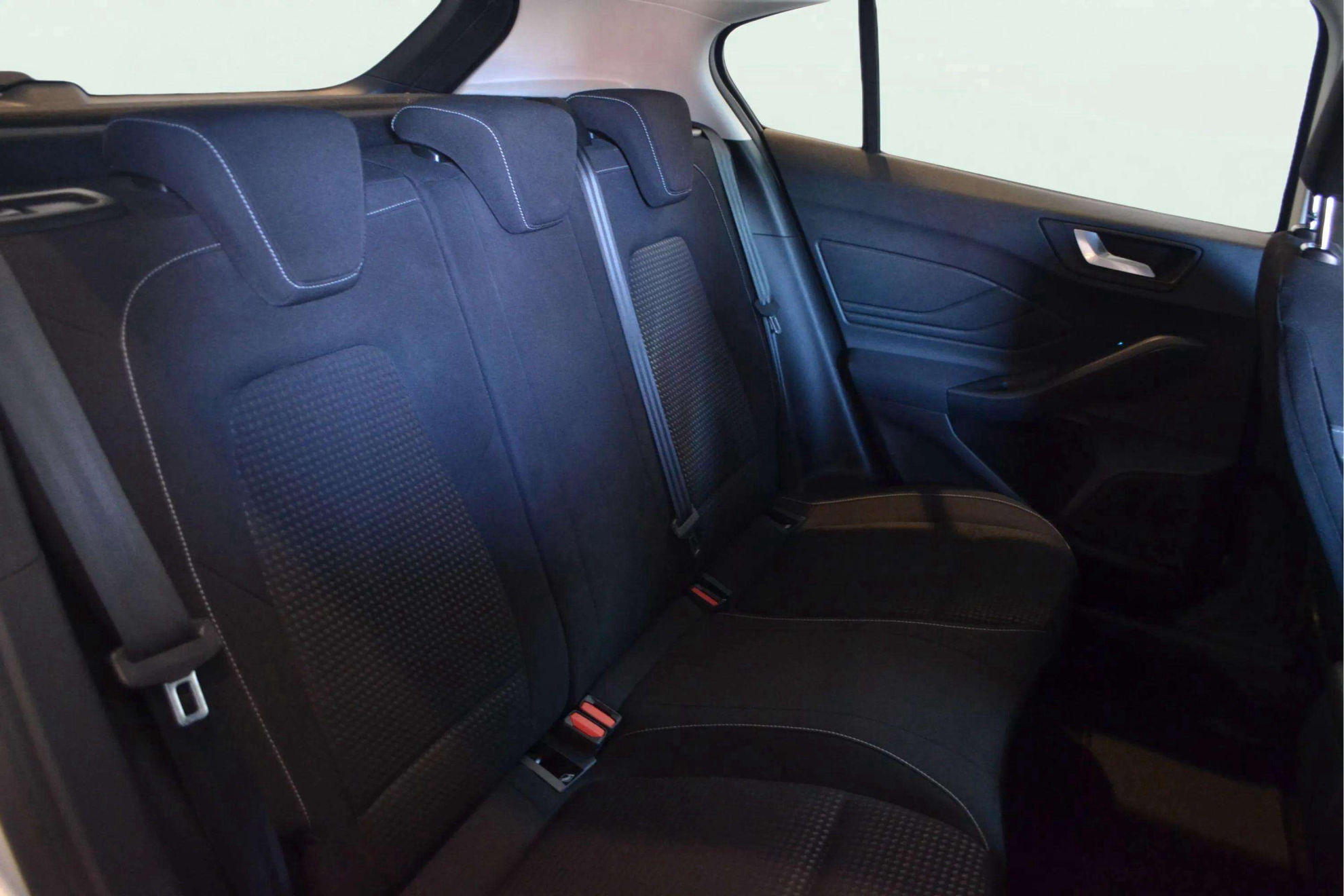 Ford Focus 1.0 EcoBoost MHEV Trend+ - foto 10