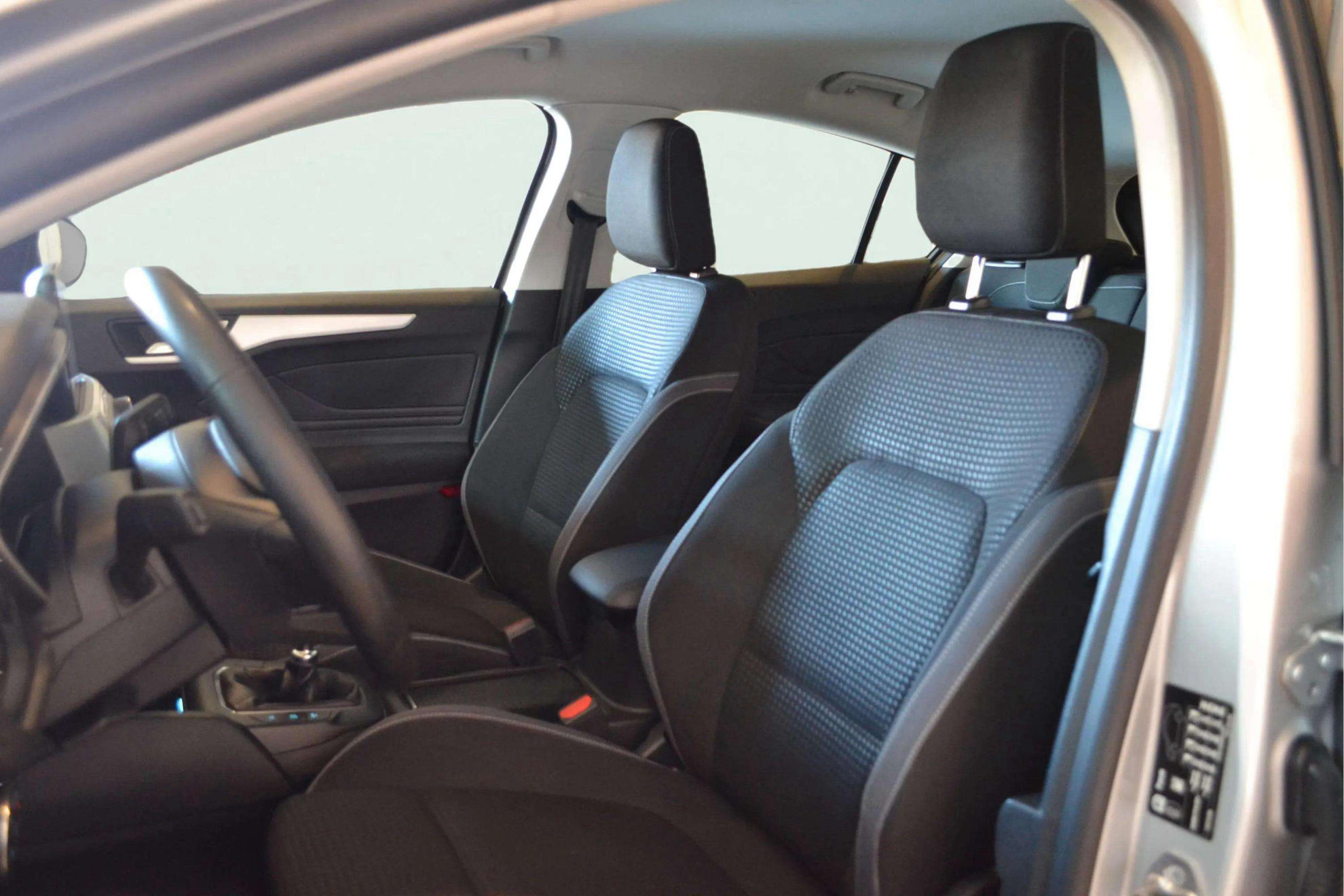 Ford Focus 1.0 EcoBoost MHEV Trend+ - foto 13