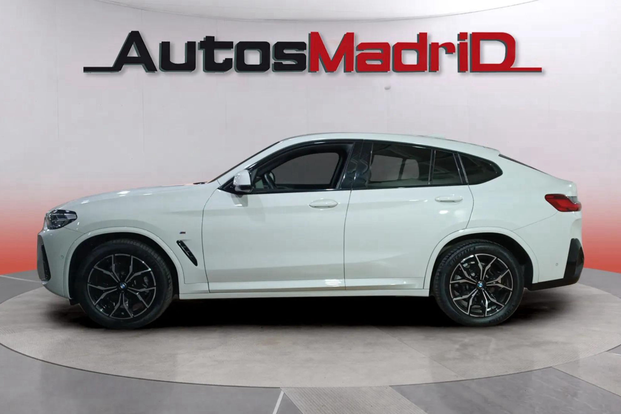 BMW X4 xDrive20d xLine - foto 4