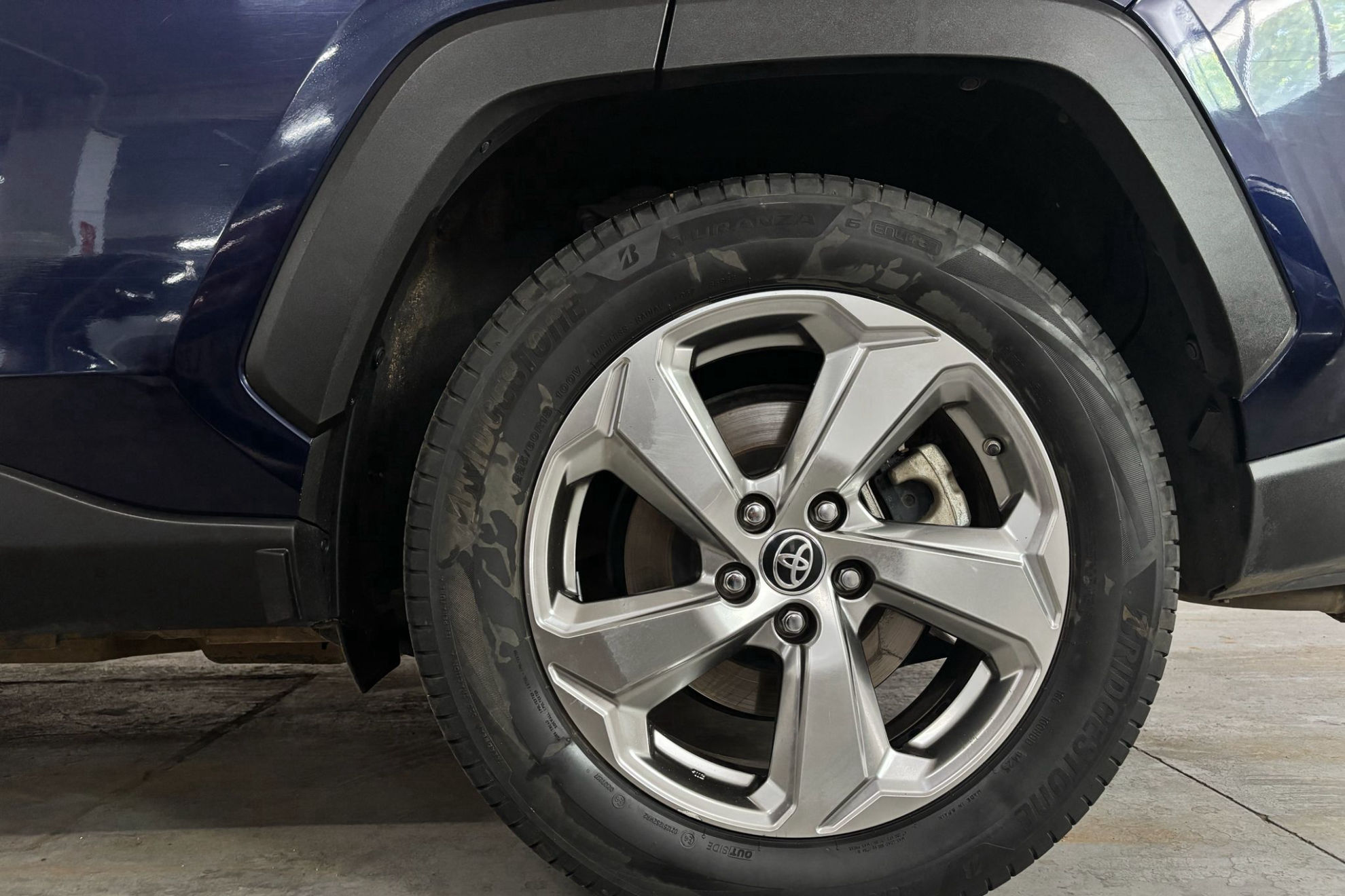 Toyota RAV4 2.5l 220H Advance Plus 4WD - foto 8