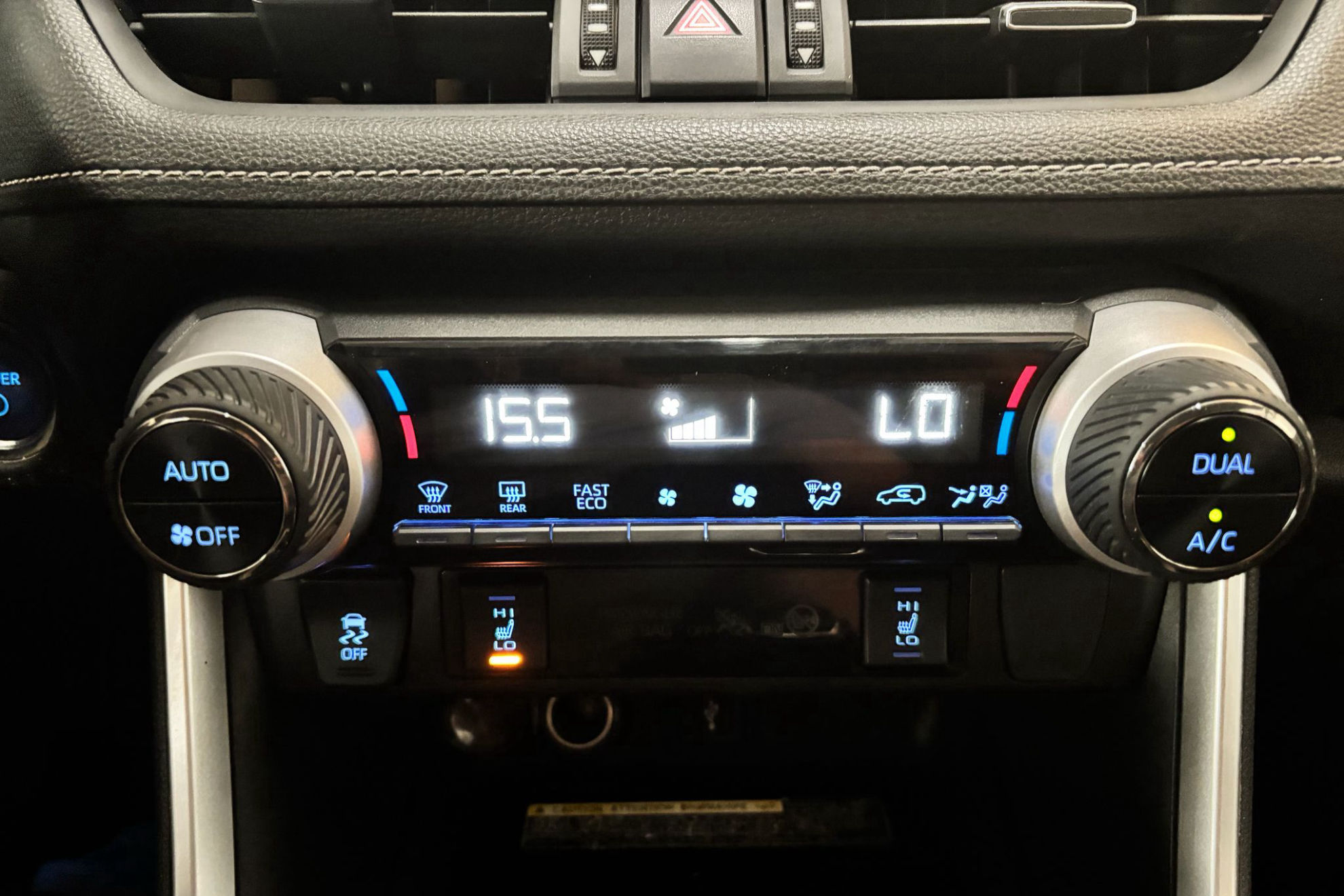 Toyota RAV4 2.5l 220H Advance Plus 4WD - foto 30