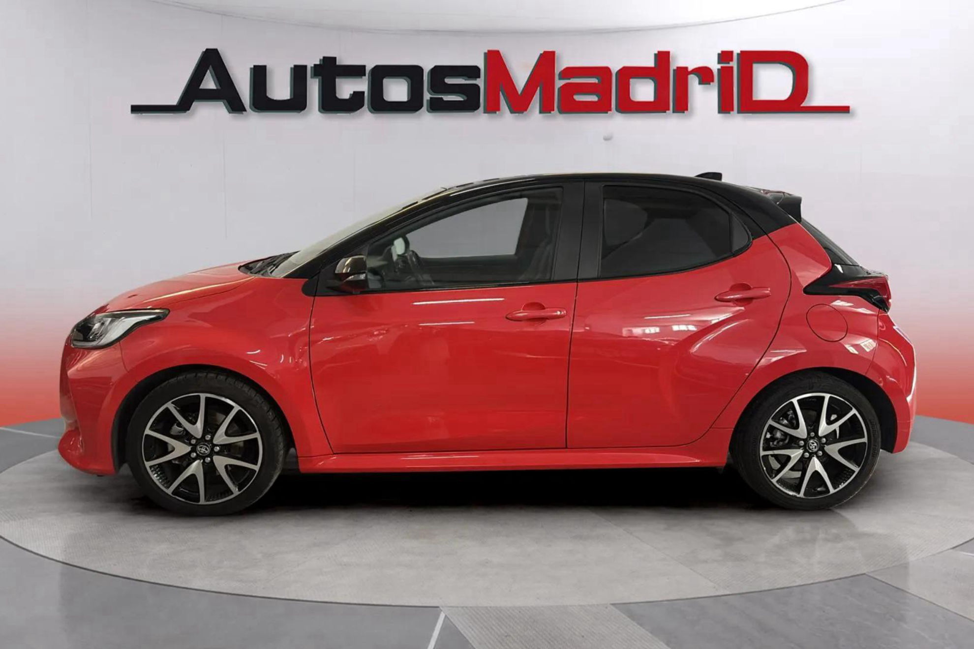 Toyota Yaris 1.5 120H Style - foto 4