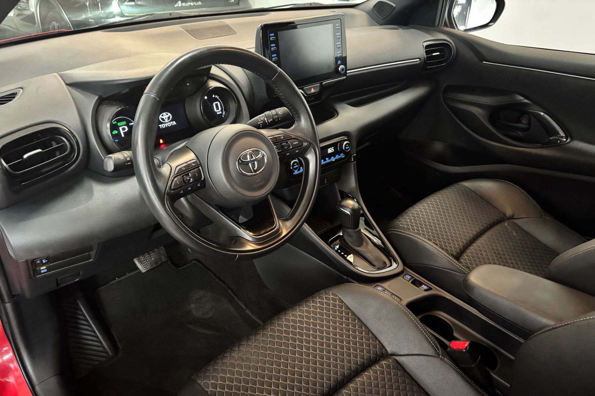 Toyota Yaris 1.5 120H Style - foto 11