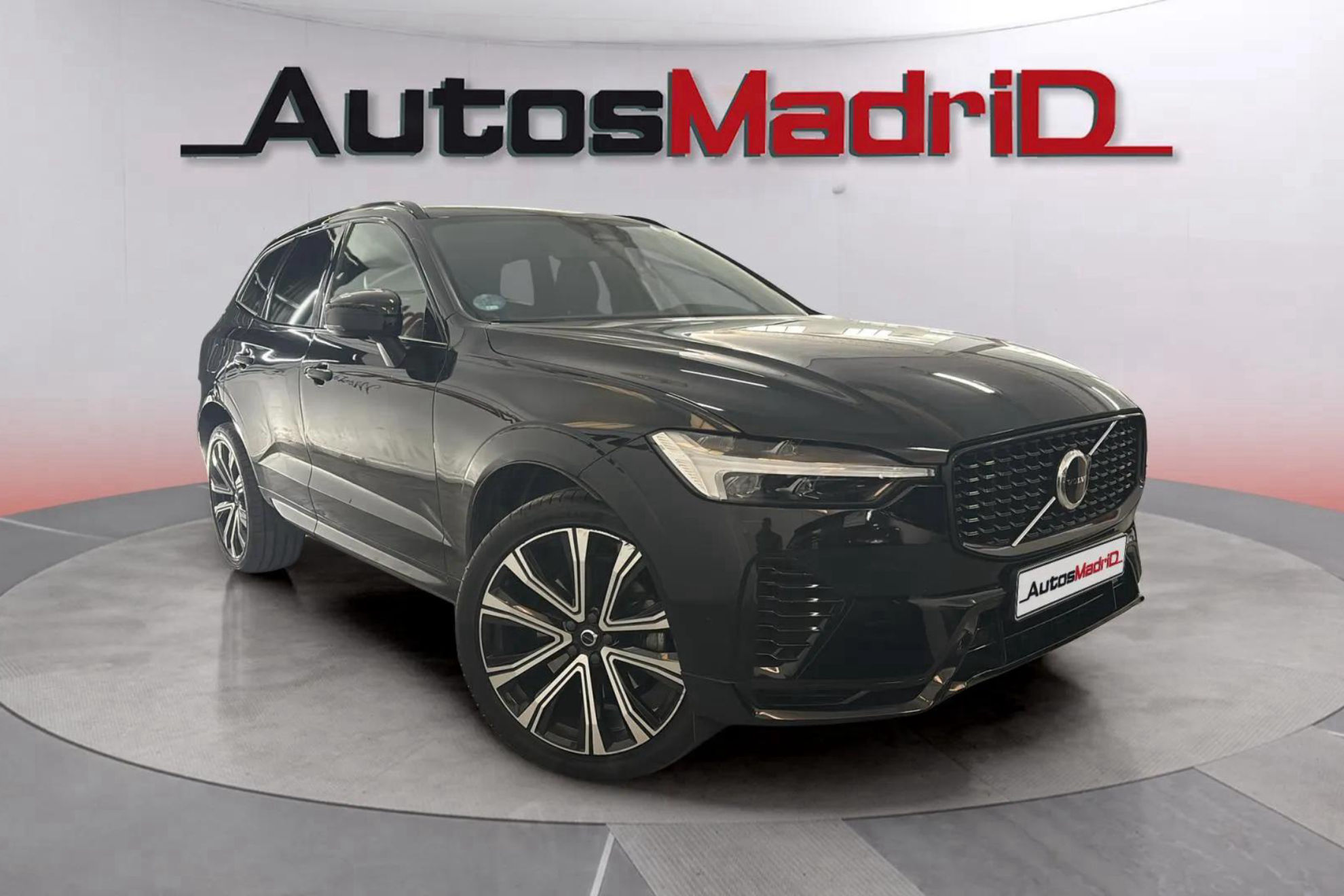 Volvo XC60 2.0 B4 AWD Plus Dark