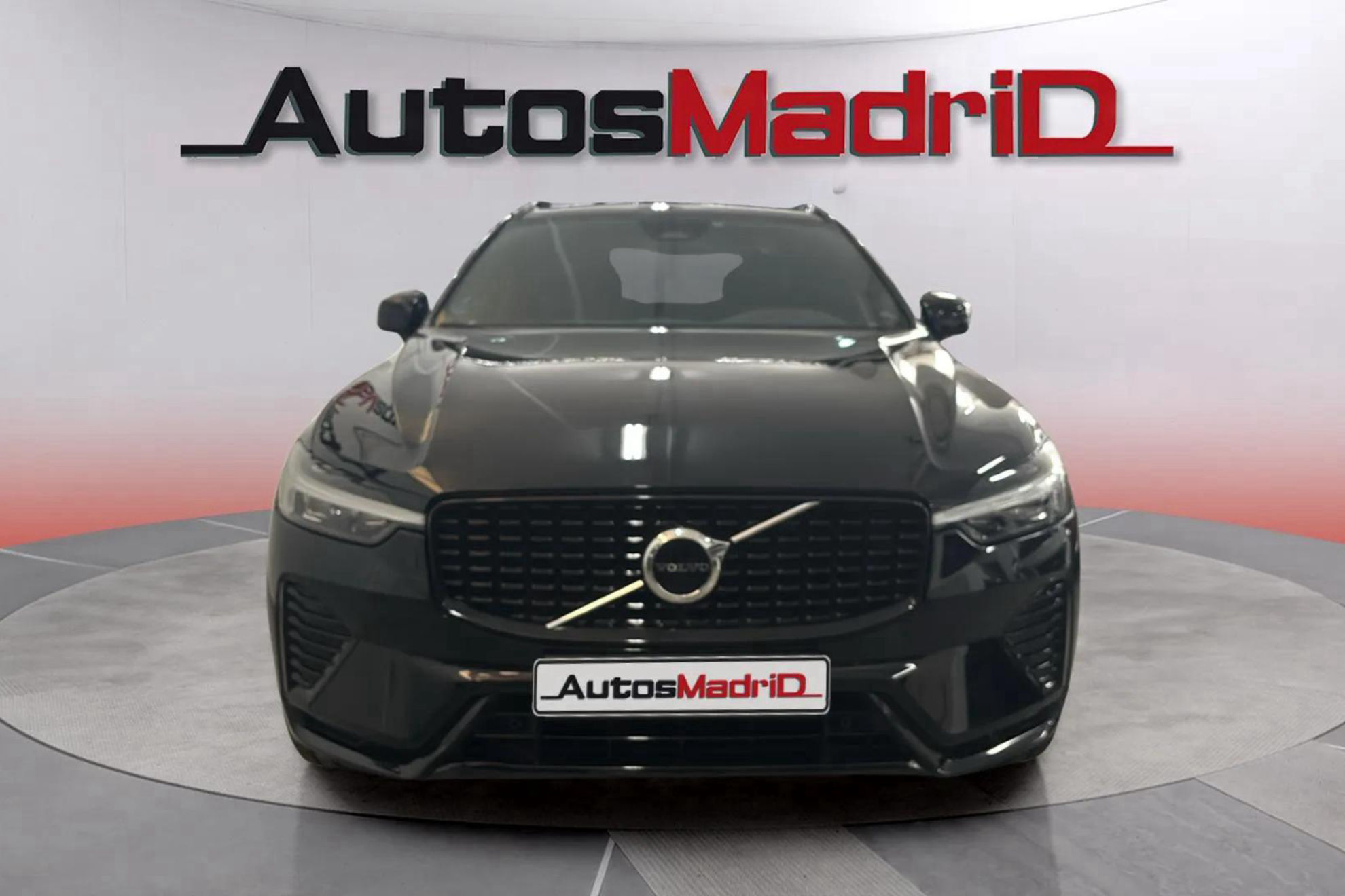 Volvo XC60 2.0 B4 AWD Plus Dark - foto 2