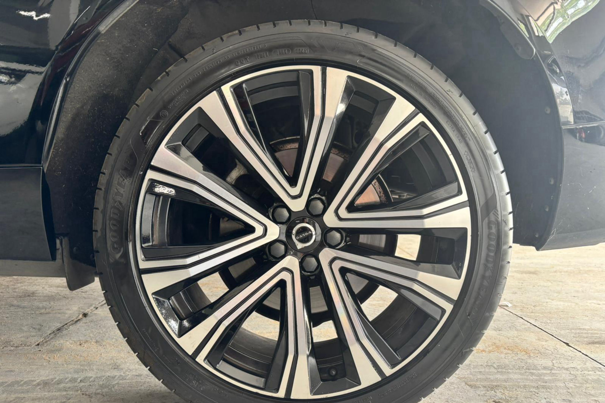 Volvo XC60 2.0 B4 AWD Plus Dark - foto 10