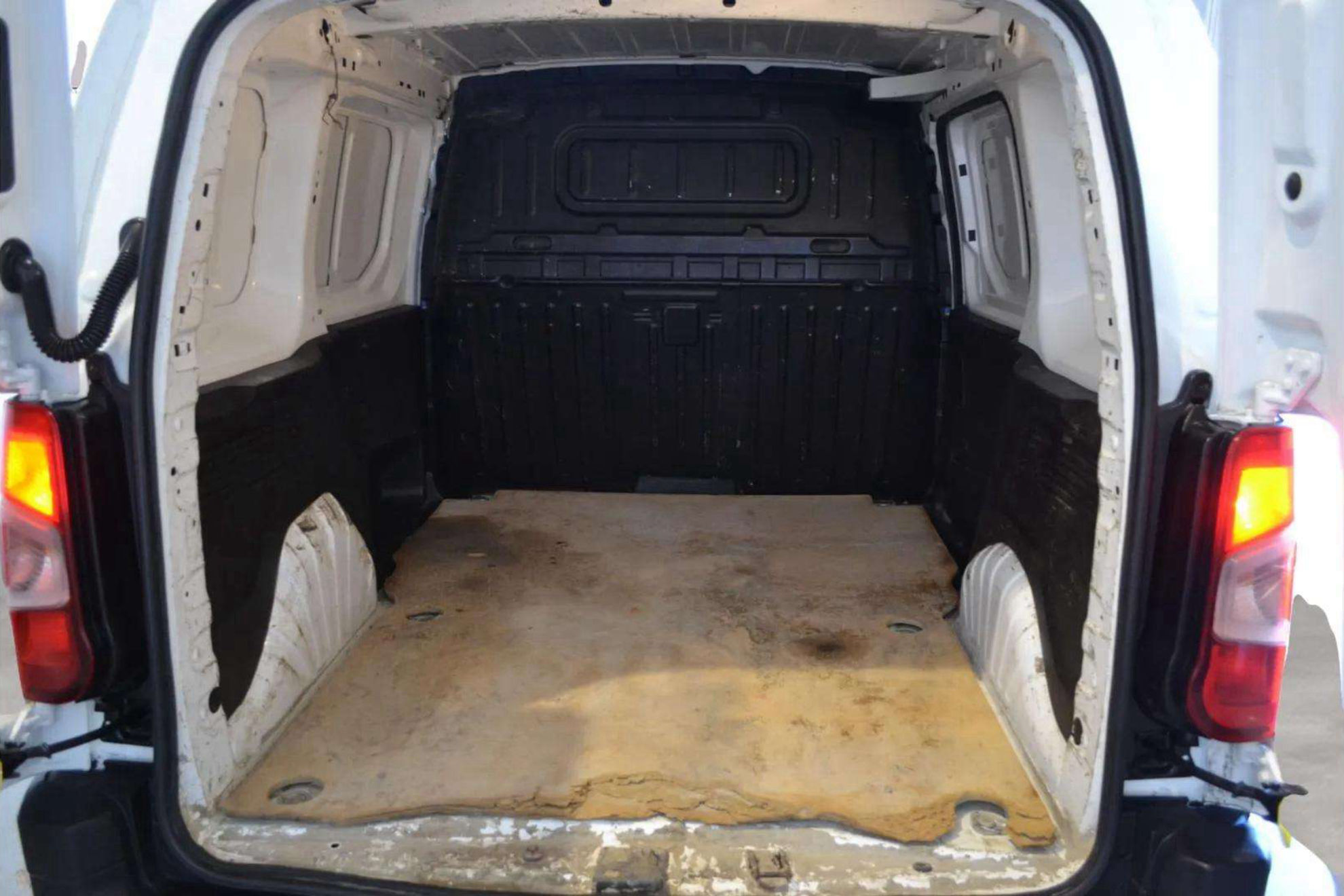 Opel Combo 1.5 TD Express L H1 650kg - foto 11
