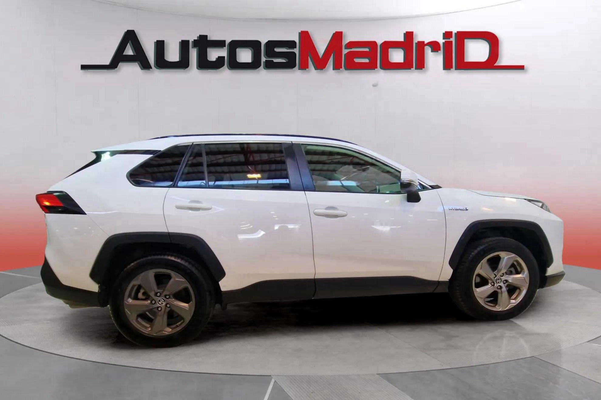 Toyota RAV4 2.5l 220H Advance 4WD - foto 9