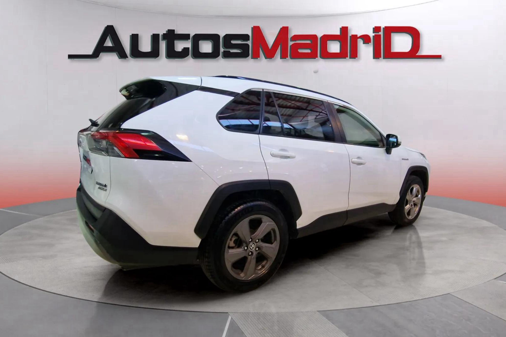 Toyota RAV4 2.5l 220H Advance 4WD - foto 8