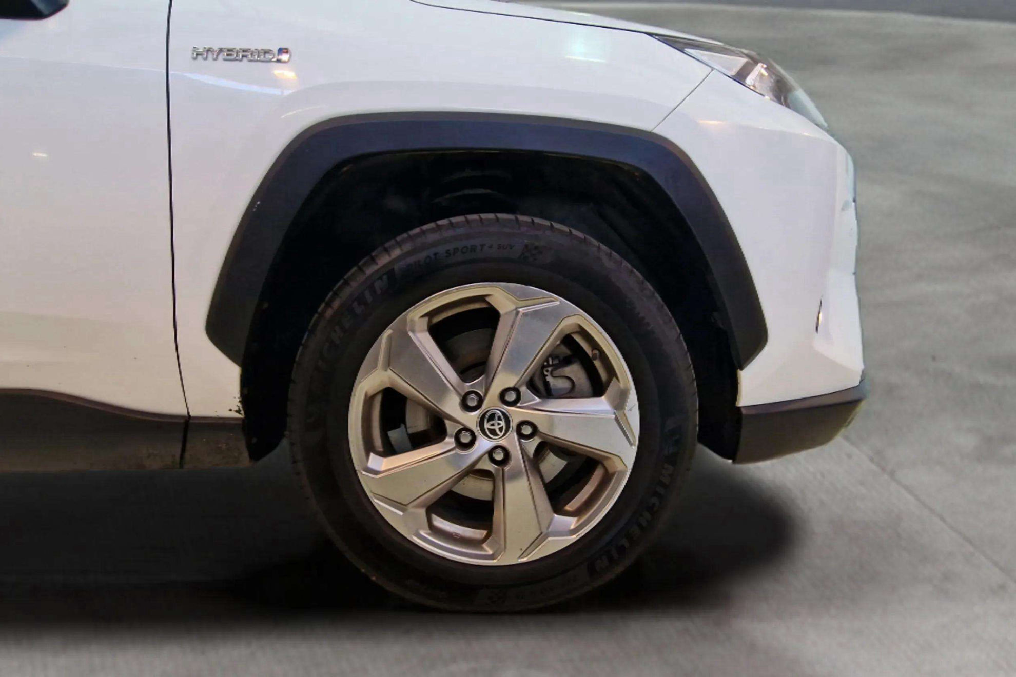 Toyota RAV4 2.5l 220H Advance 4WD - foto 10