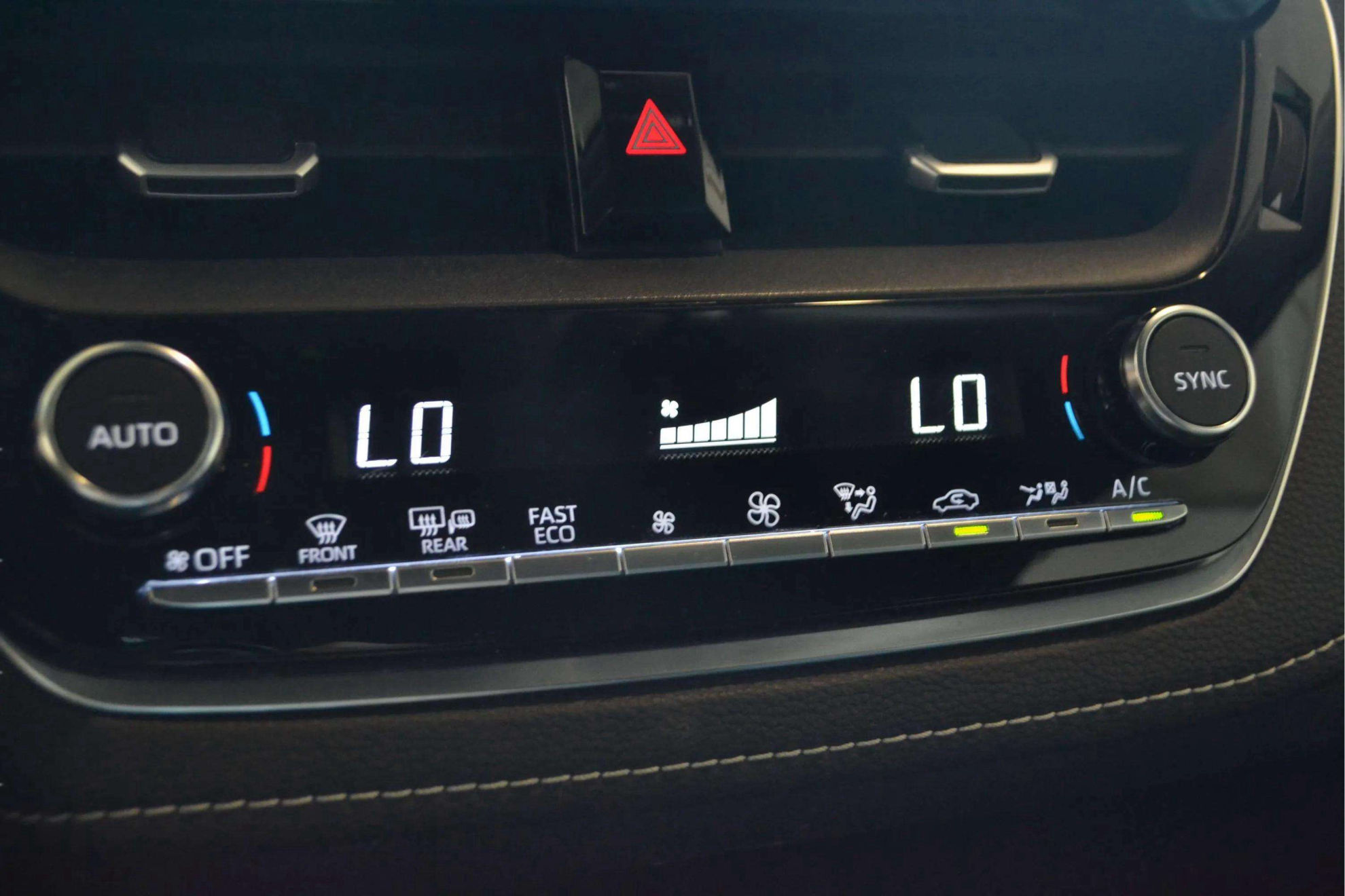 Toyota Corolla 140H Eco - foto 16