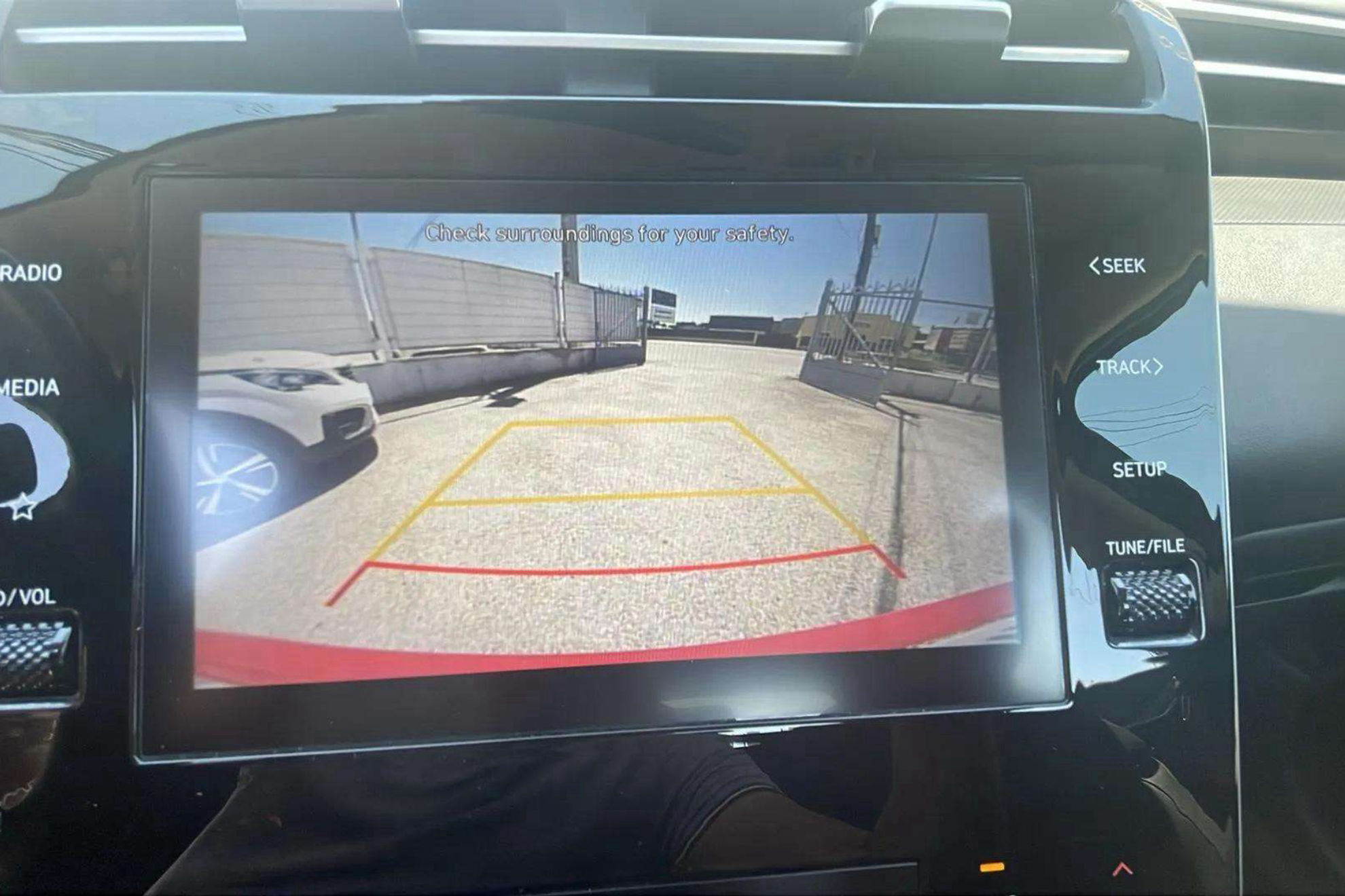 Hyundai Tucson 1.6 T-GDi PHEV Maxx Safe 4x4 - foto 17