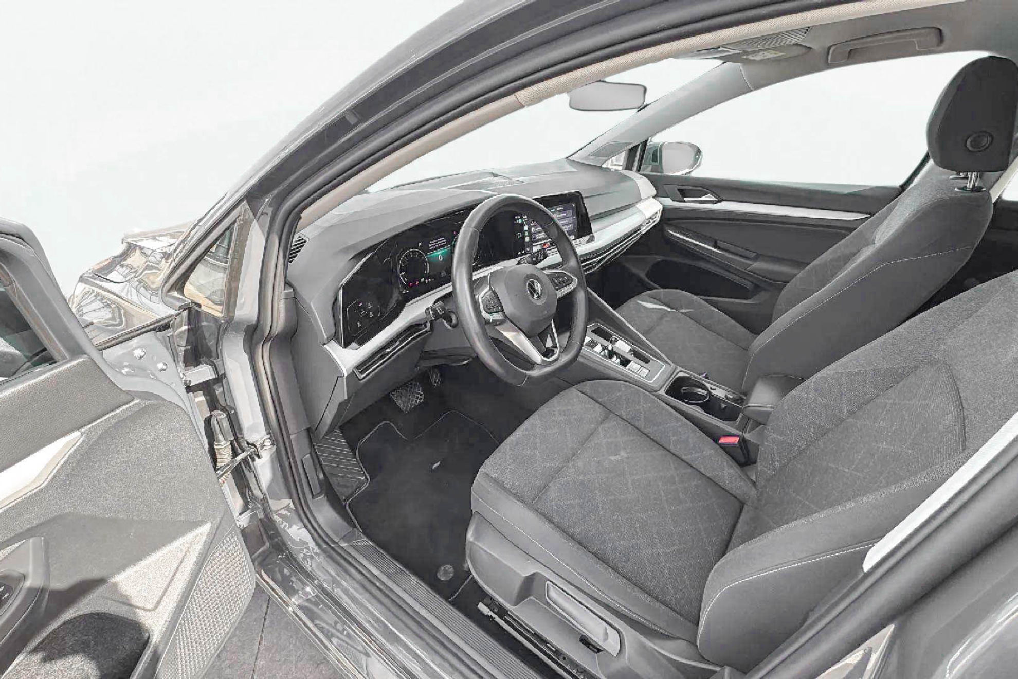 Volkswagen Golf Life 1.0 eTSI DSG - foto 9