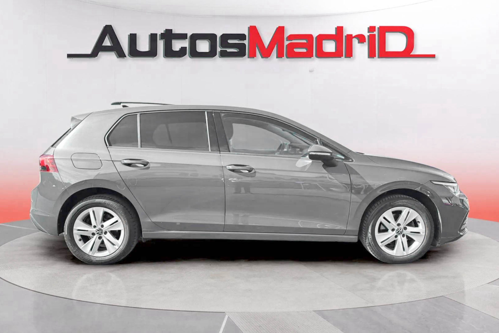 Volkswagen Golf Life 1.0 eTSI DSG - foto 7