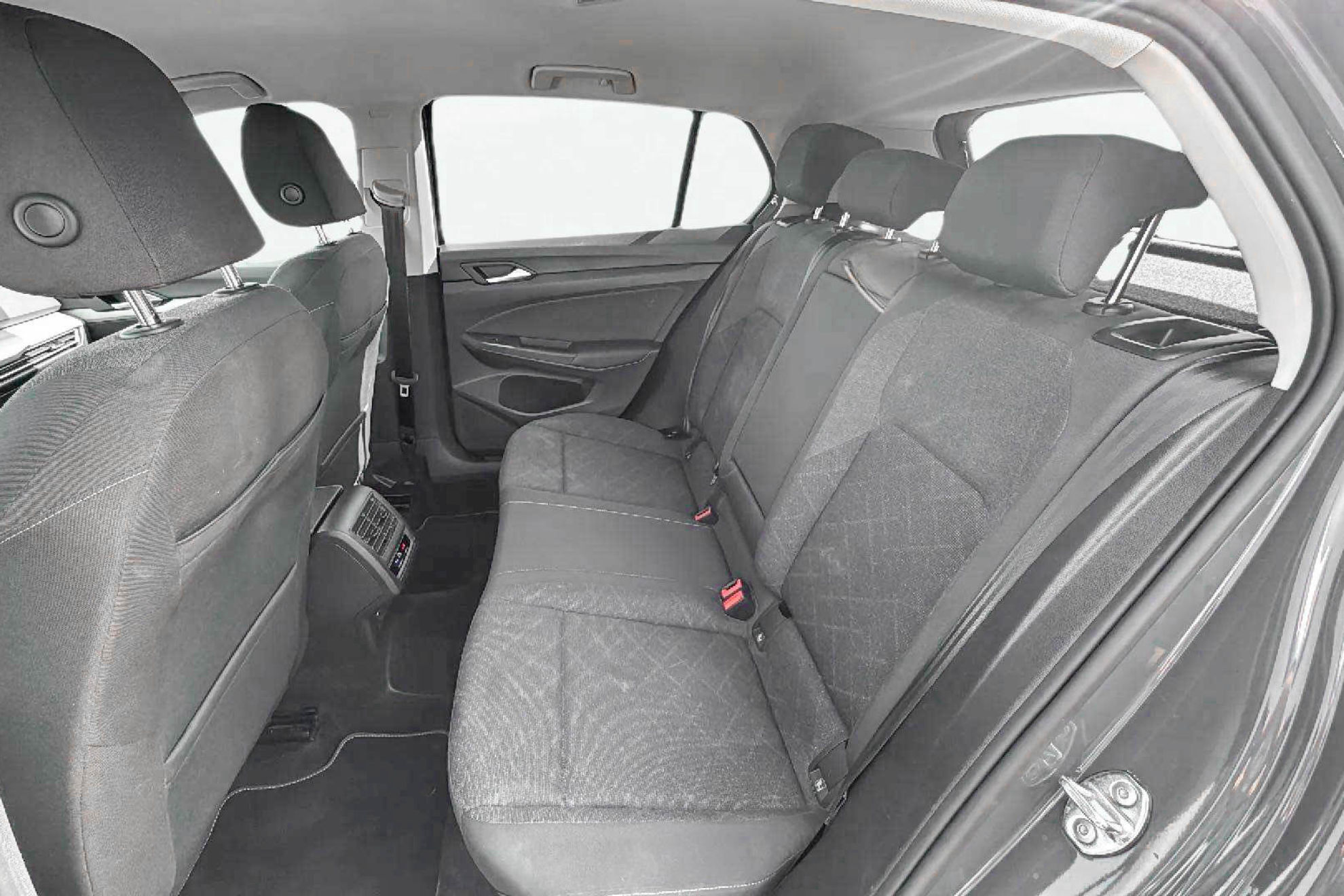 Volkswagen Golf Life 1.0 eTSI DSG - foto 12