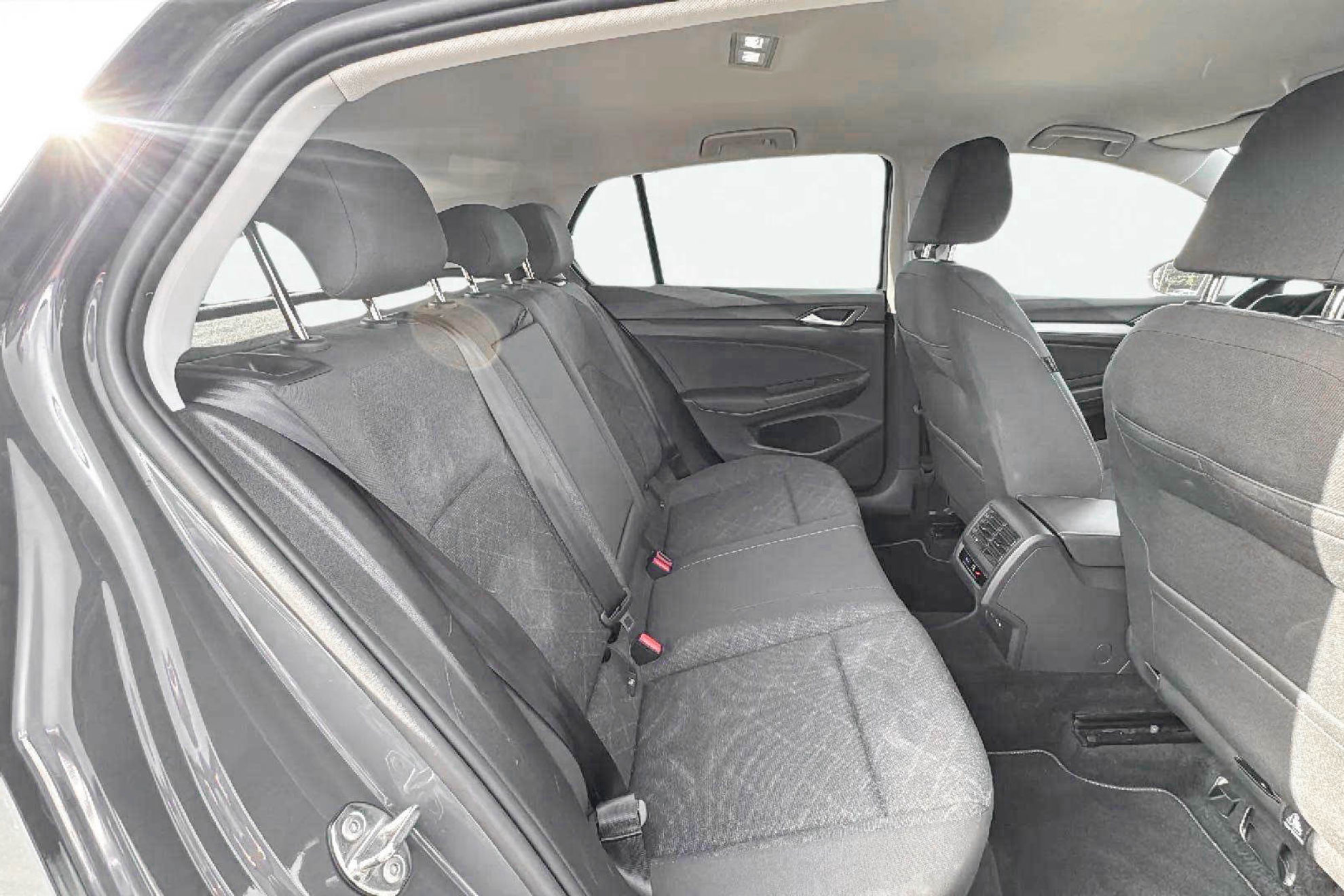 Volkswagen Golf Life 1.0 eTSI DSG - foto 15
