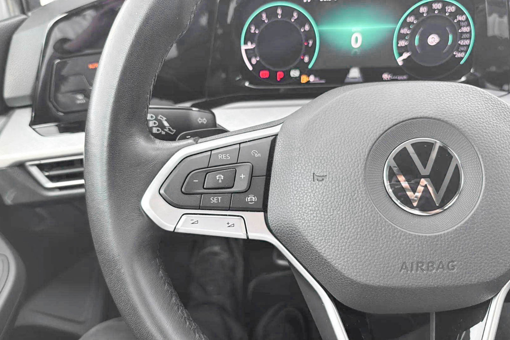 Volkswagen Golf Life 1.0 eTSI DSG - foto 20