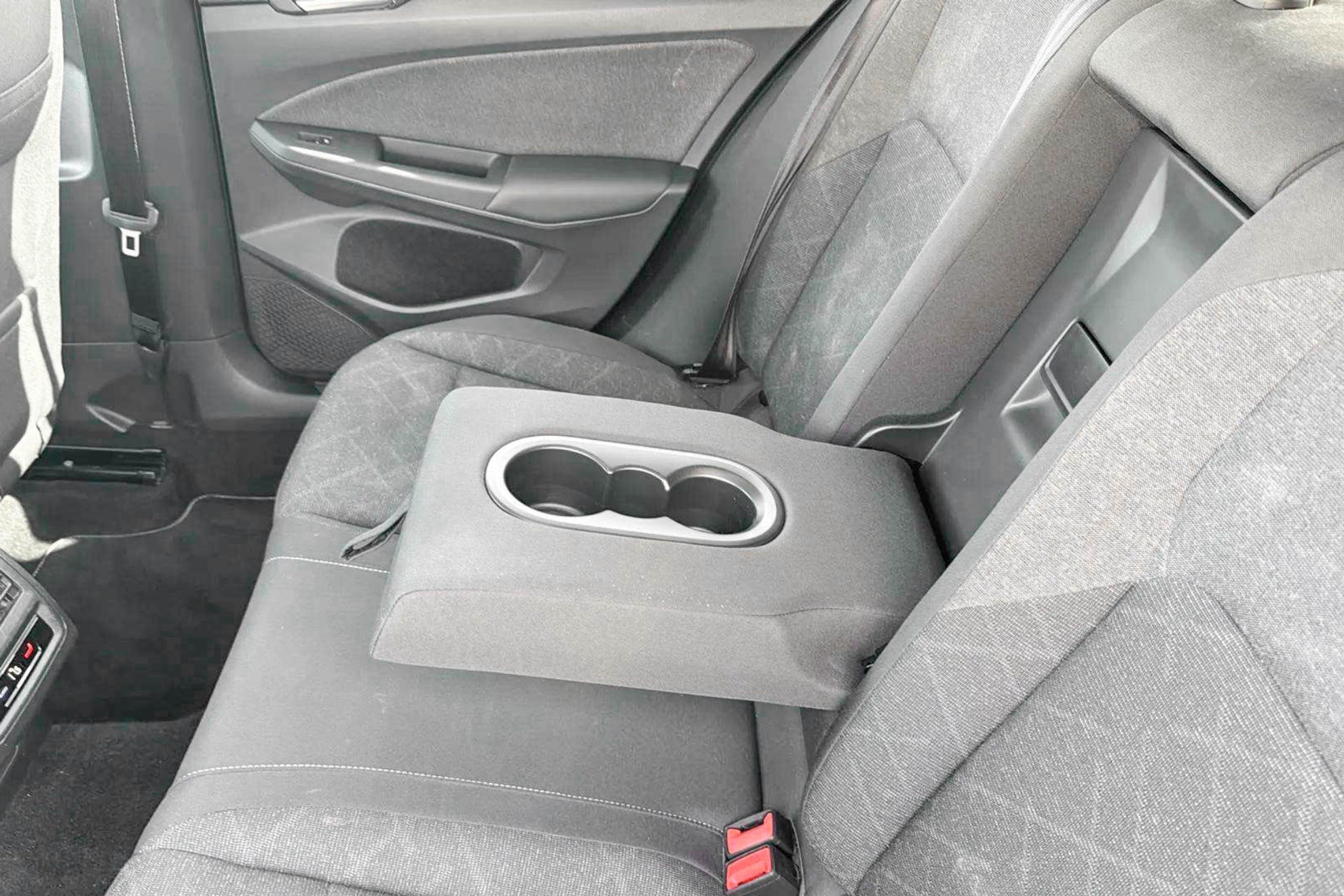 Volkswagen Golf Life 1.0 eTSI DSG - foto 36