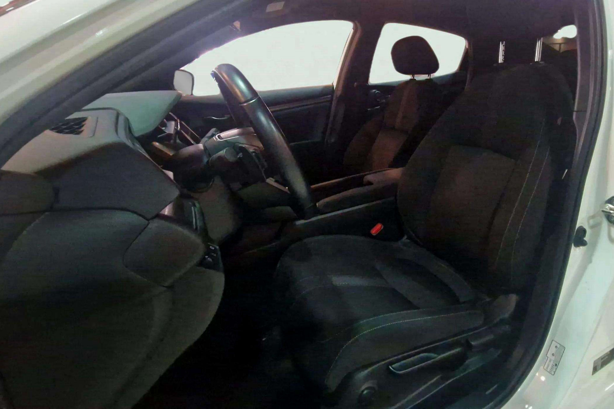 Honda Civic 1.0 I-VTEC Turbo CVT Comfort - foto 13