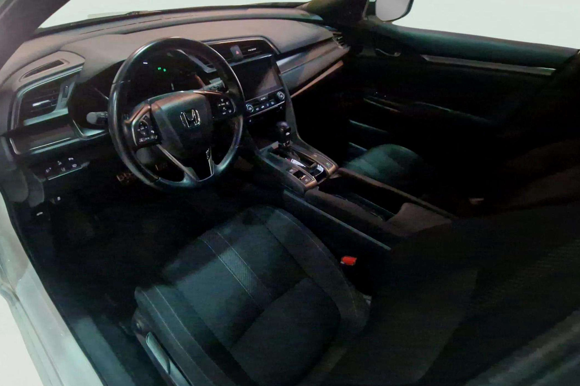 Honda Civic 1.0 I-VTEC Turbo CVT Comfort - foto 12