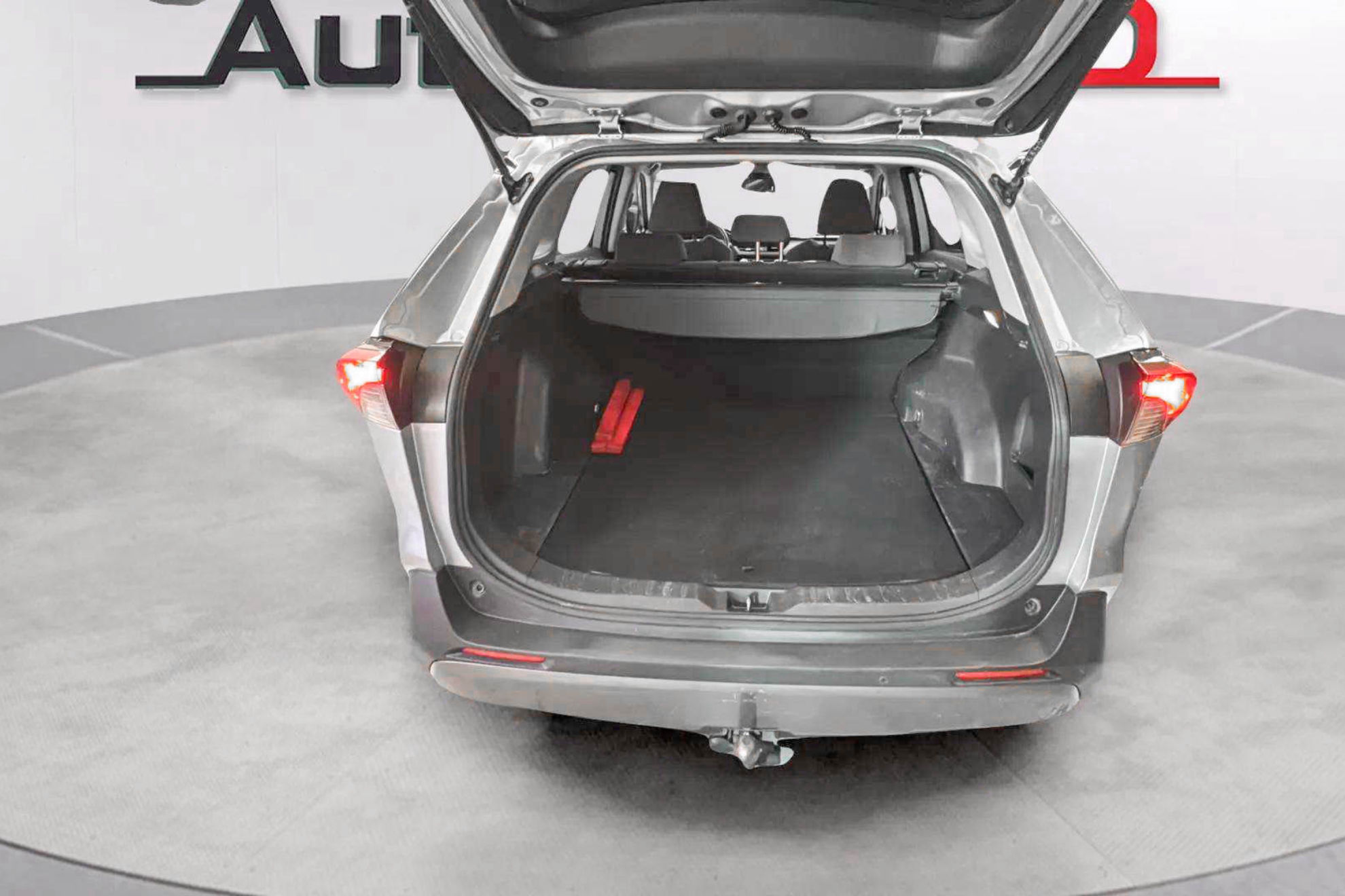 Toyota RAV4 2.5l 220H Advance 4WD - foto 10