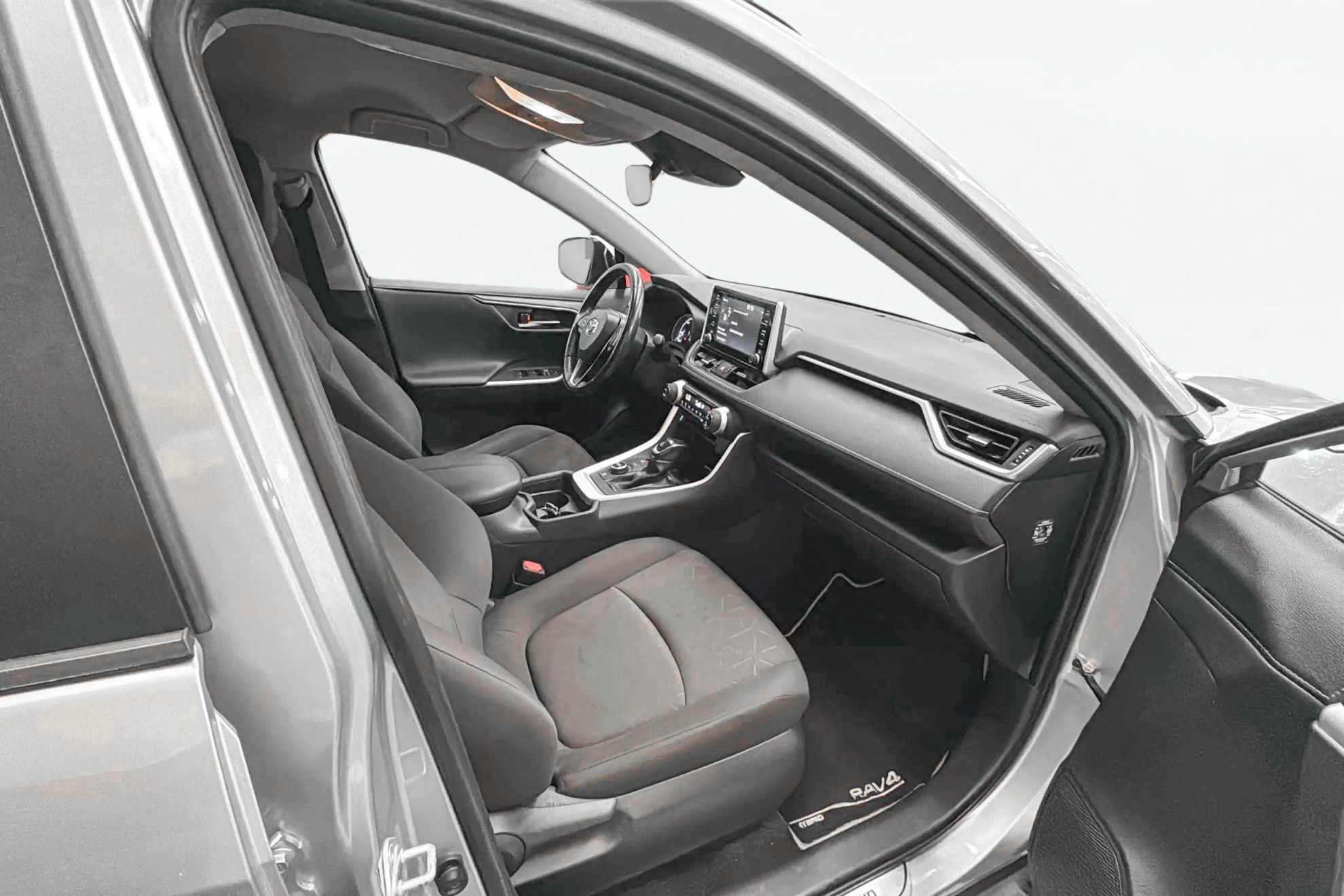 Toyota RAV4 2.5l 220H Advance 4WD - foto 17