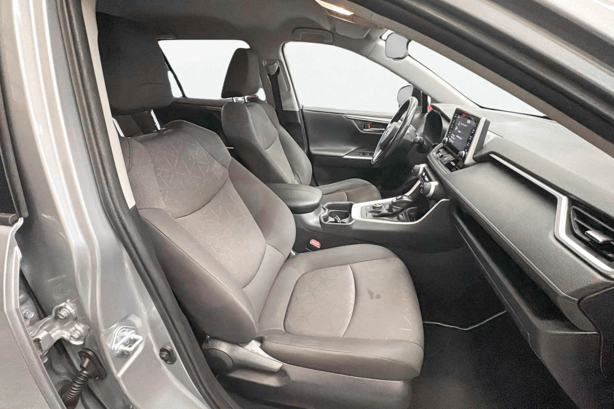 Toyota RAV4 2.5l 220H Advance 4WD - foto 18