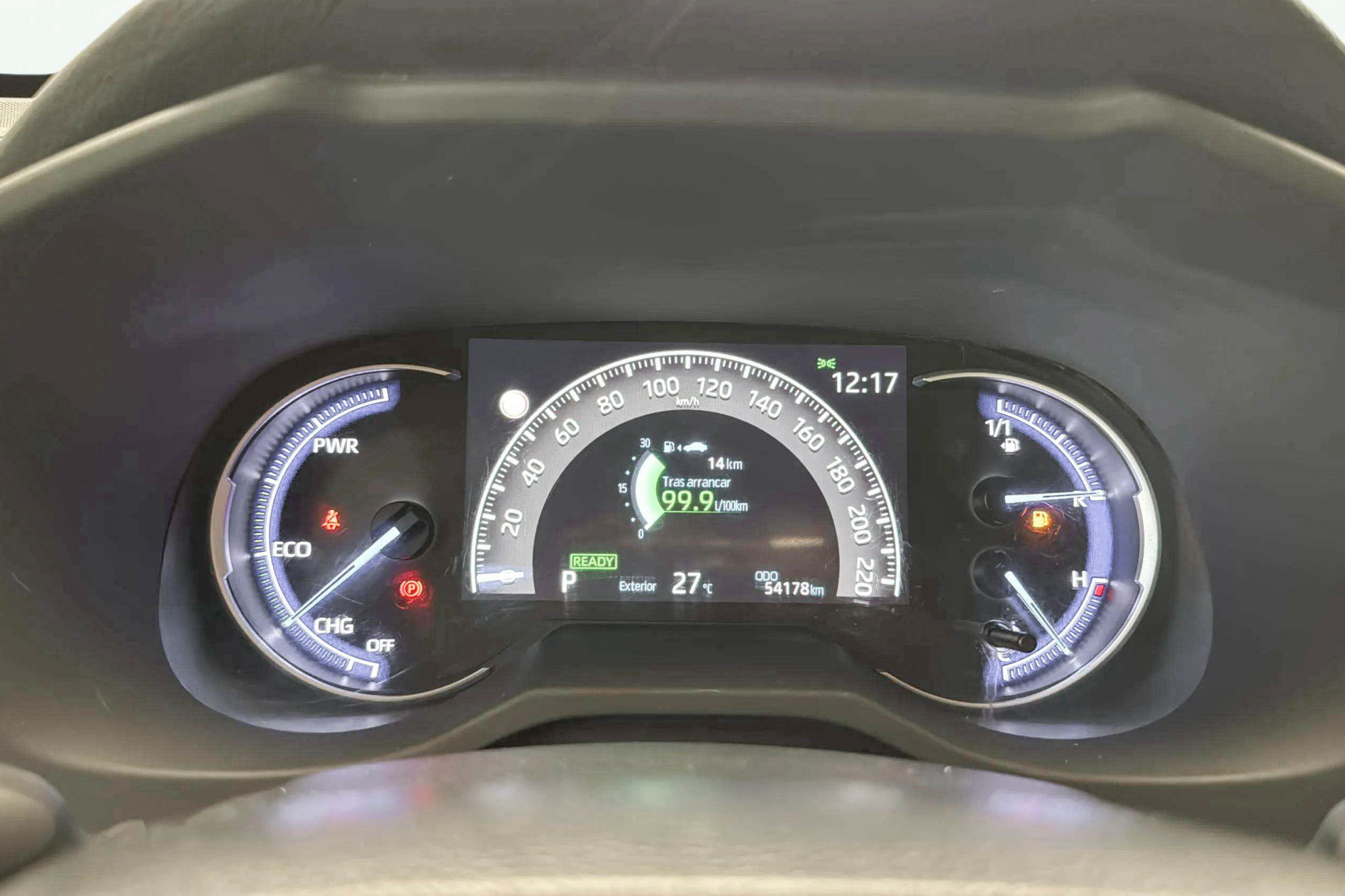 Toyota RAV4 2.5l 220H Advance 4WD - foto 29