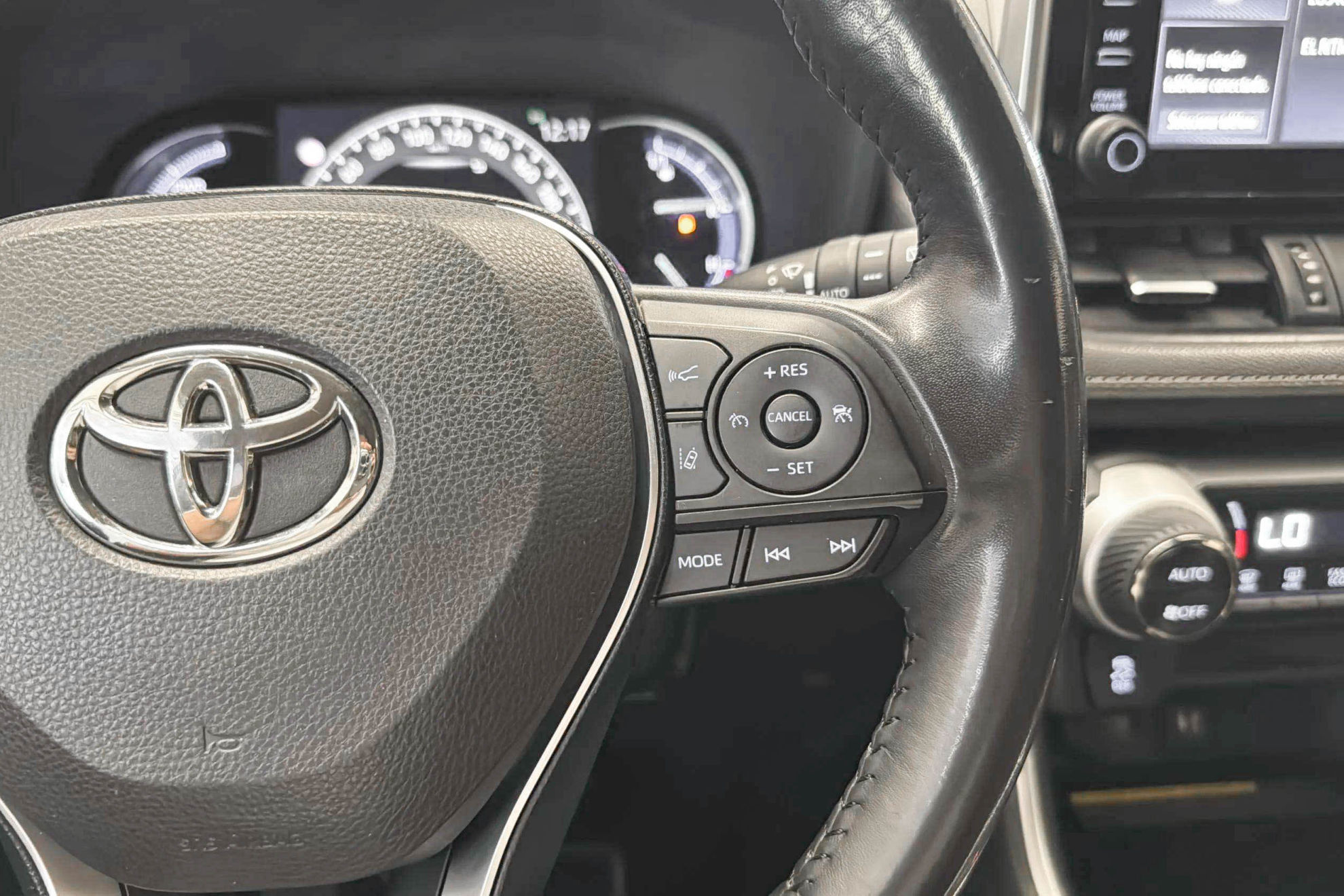 Toyota RAV4 2.5l 220H Advance 4WD - foto 26