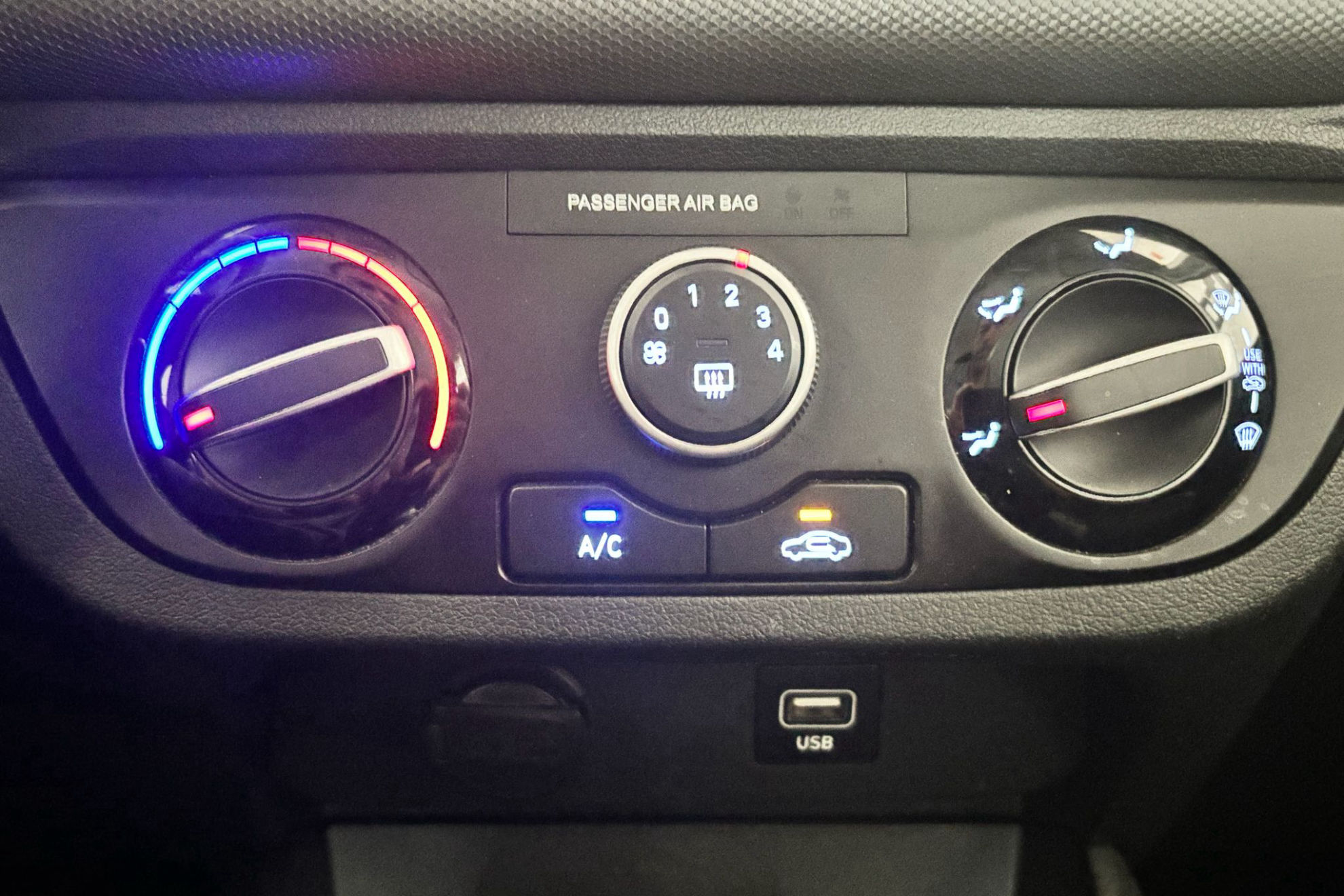 Hyundai i10 1.0 Klass - foto 24
